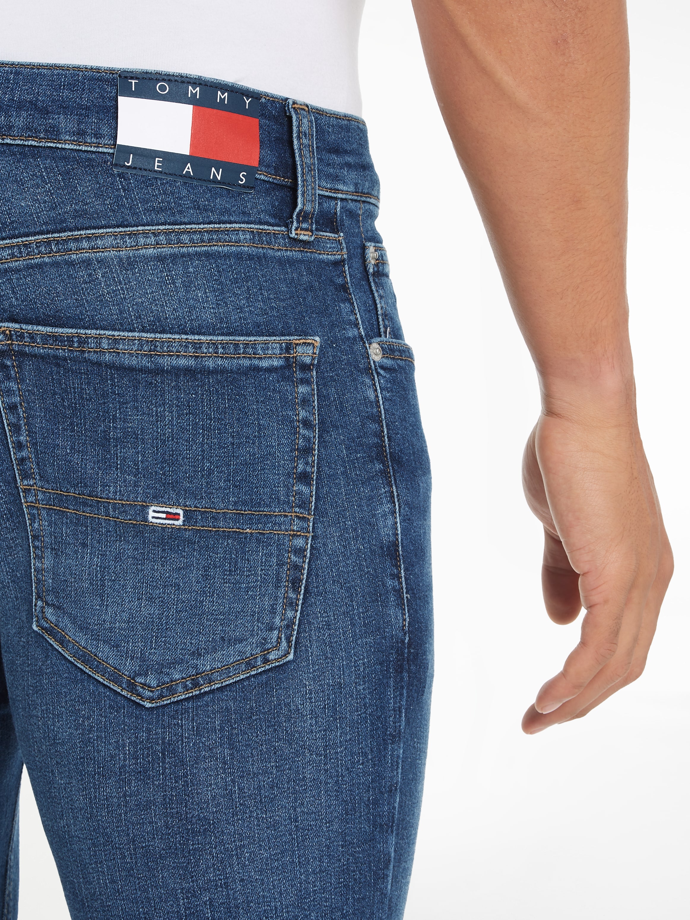 Tommy Jeans Slim-fit-Jeans »SCANTON SLIM«, mit Logoprägung