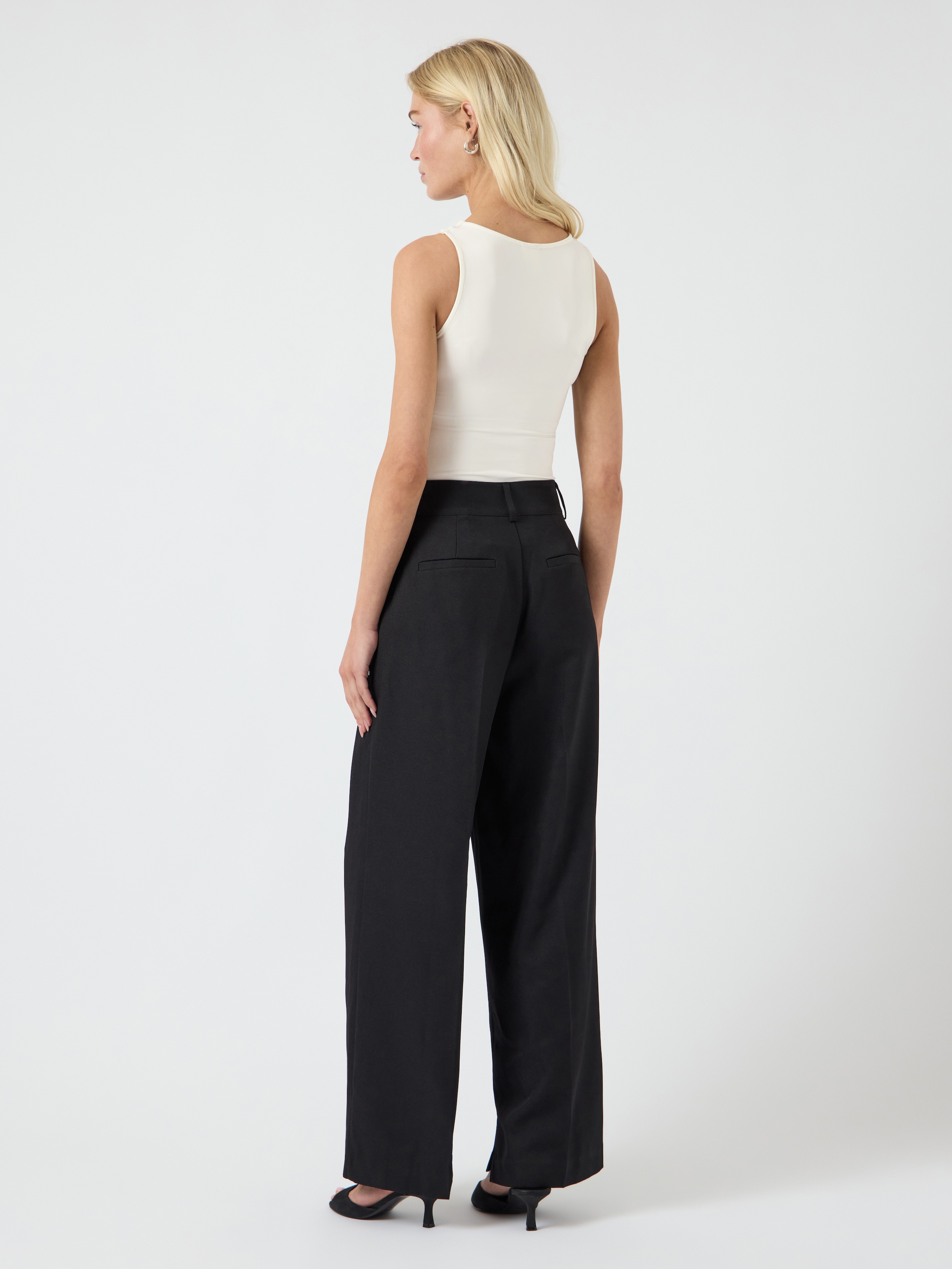 Y.A.S Body »YASRUBY SL BODY S. NOOS«