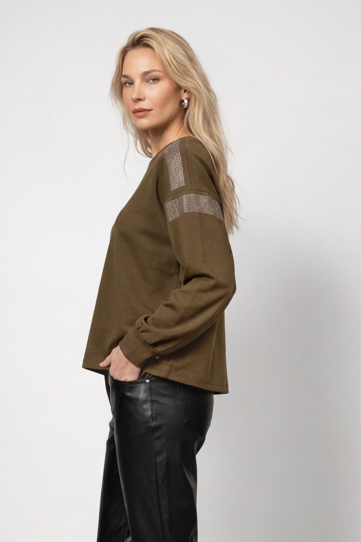 Monari Sweatshirt »Sweatshirt Schmuck«, Regular fit mit Strassdetails
