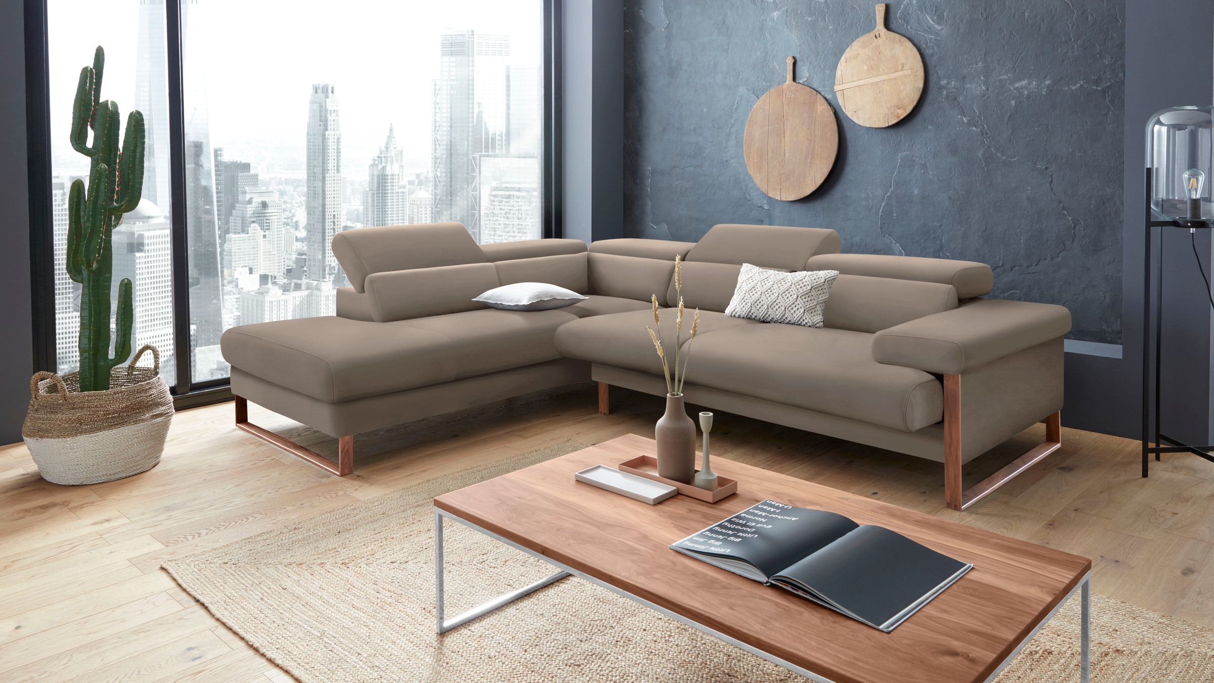 W.SCHILLIG Ecksofa »finn, Designsofa mit tollem Sitzkomfort, bequem, L-Form«, German Design Award 2016, Fußgestell Nussbaum natur, Breite 281 cm