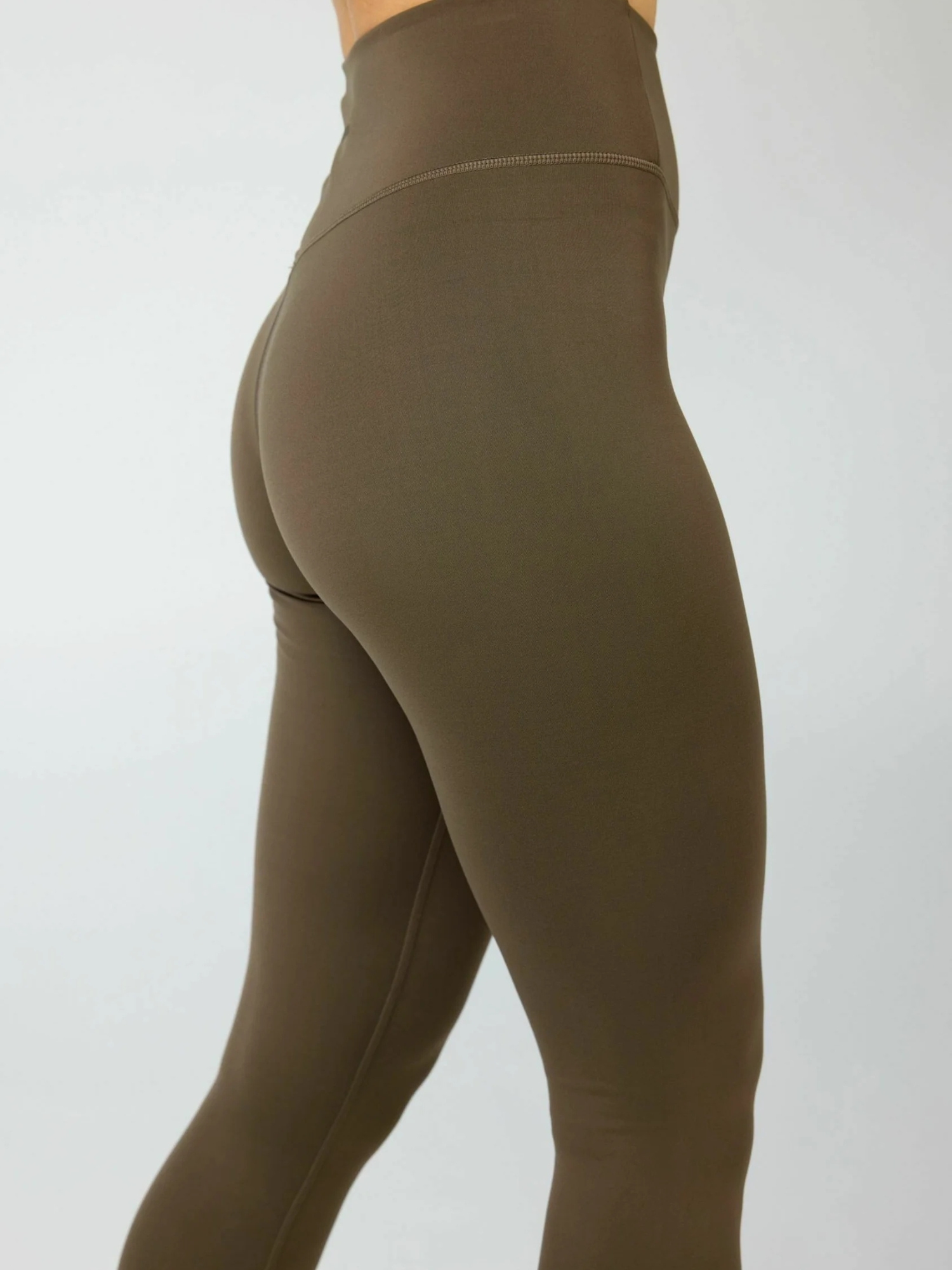 GIRLFRIEND COLLECTIVE Chinohose »Girlfriend Collective Trouser Float«