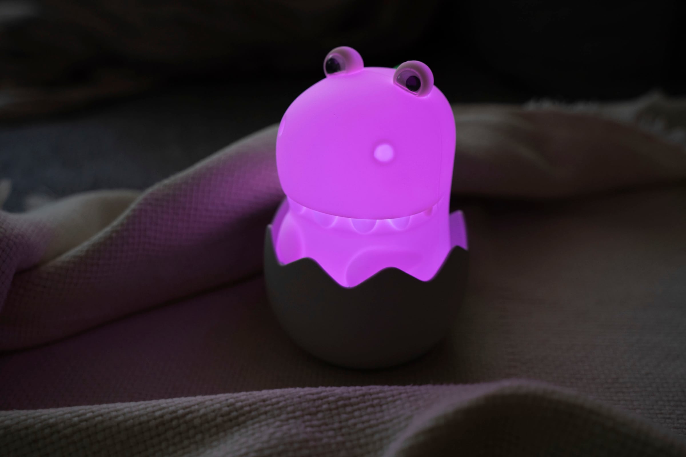 niermann LED Nachtlicht »Nachtlicht Diggy Dino«, 1 flammig-flammig,  Freundliches, reduziertes Design + Angenehmes Licht (schlaffreundlich) auf  Raten bestellen