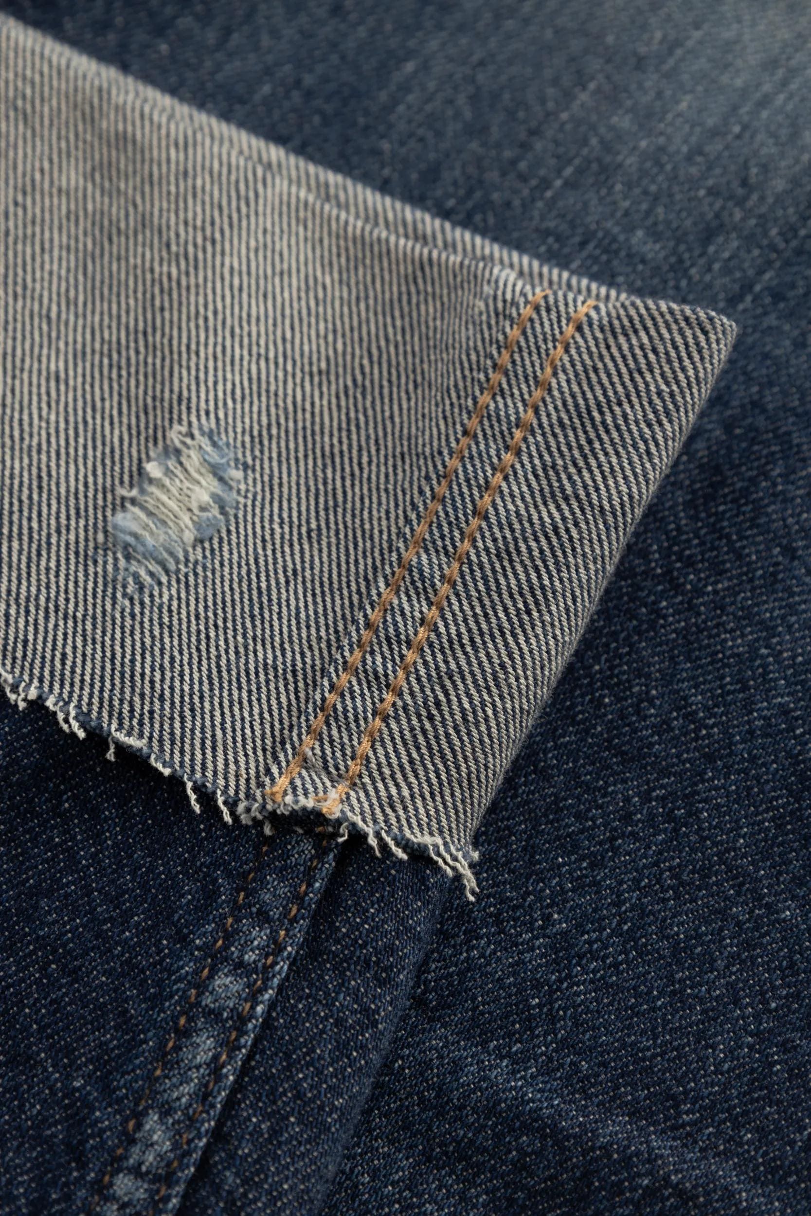 Joop Jeans Straight-Jeans »Maike« im Destroyed-Look, in leichtem Sommer-Denimstoff