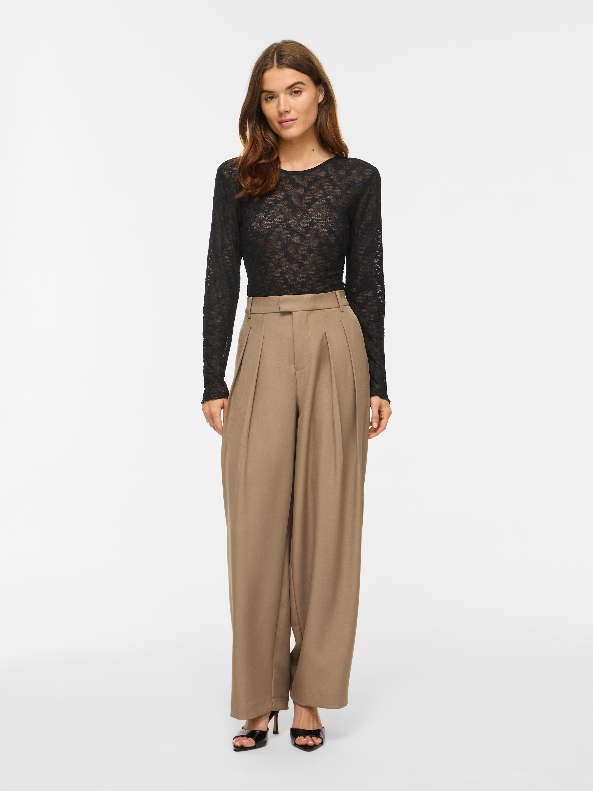 Vila Spitzenshirt »VIFAY O-NECK L/S TOP - NOOS« Materialmix, enger Schnitt