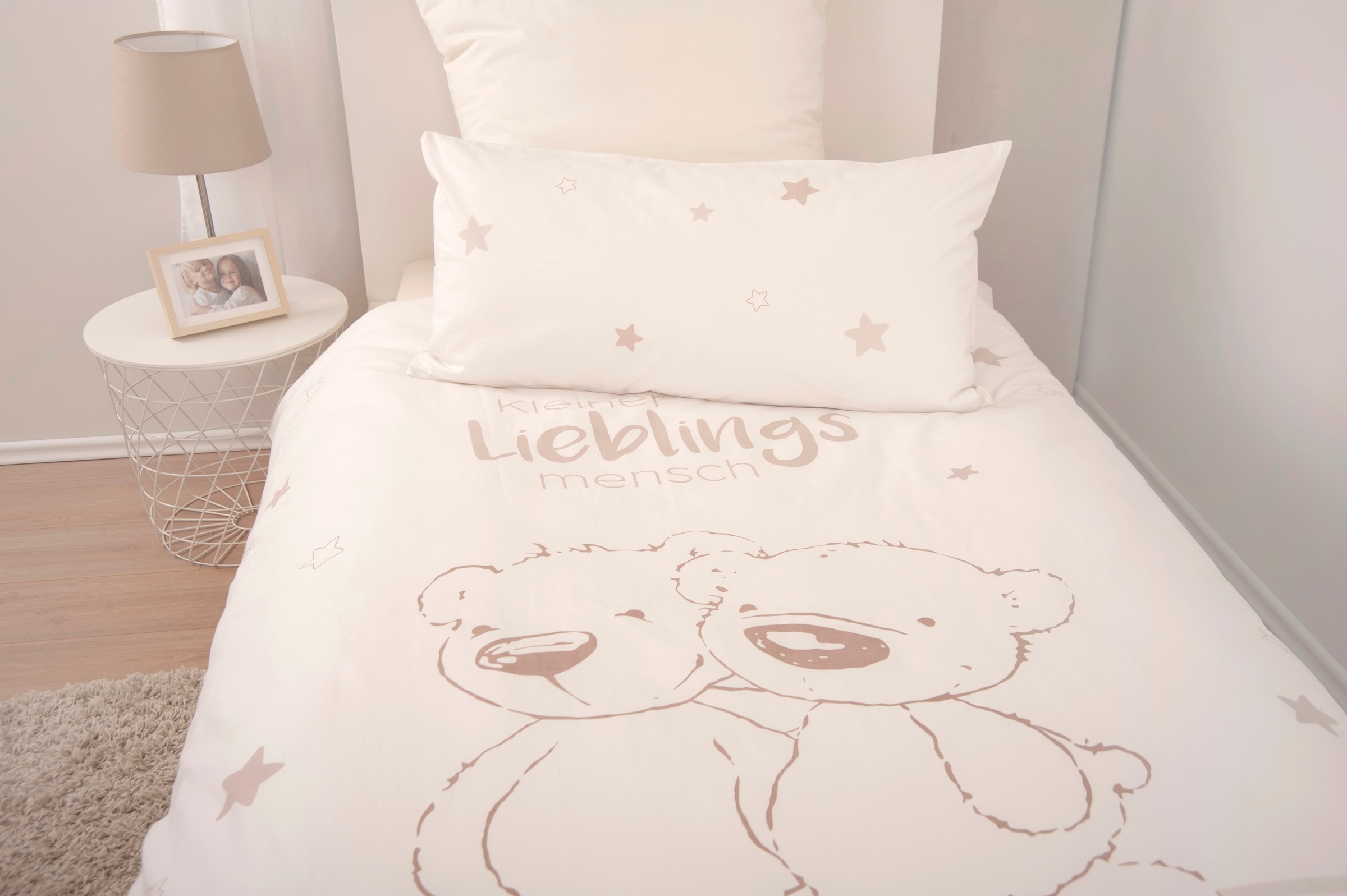 Lüttenhütt Kinderbettwäsche »Kleiner Liebling in Gr. 100x135 und 135x200 cm«, aus Baumwolle, mit niedlichem Bärenmotiv & Schriftzug, Babybettwäsche