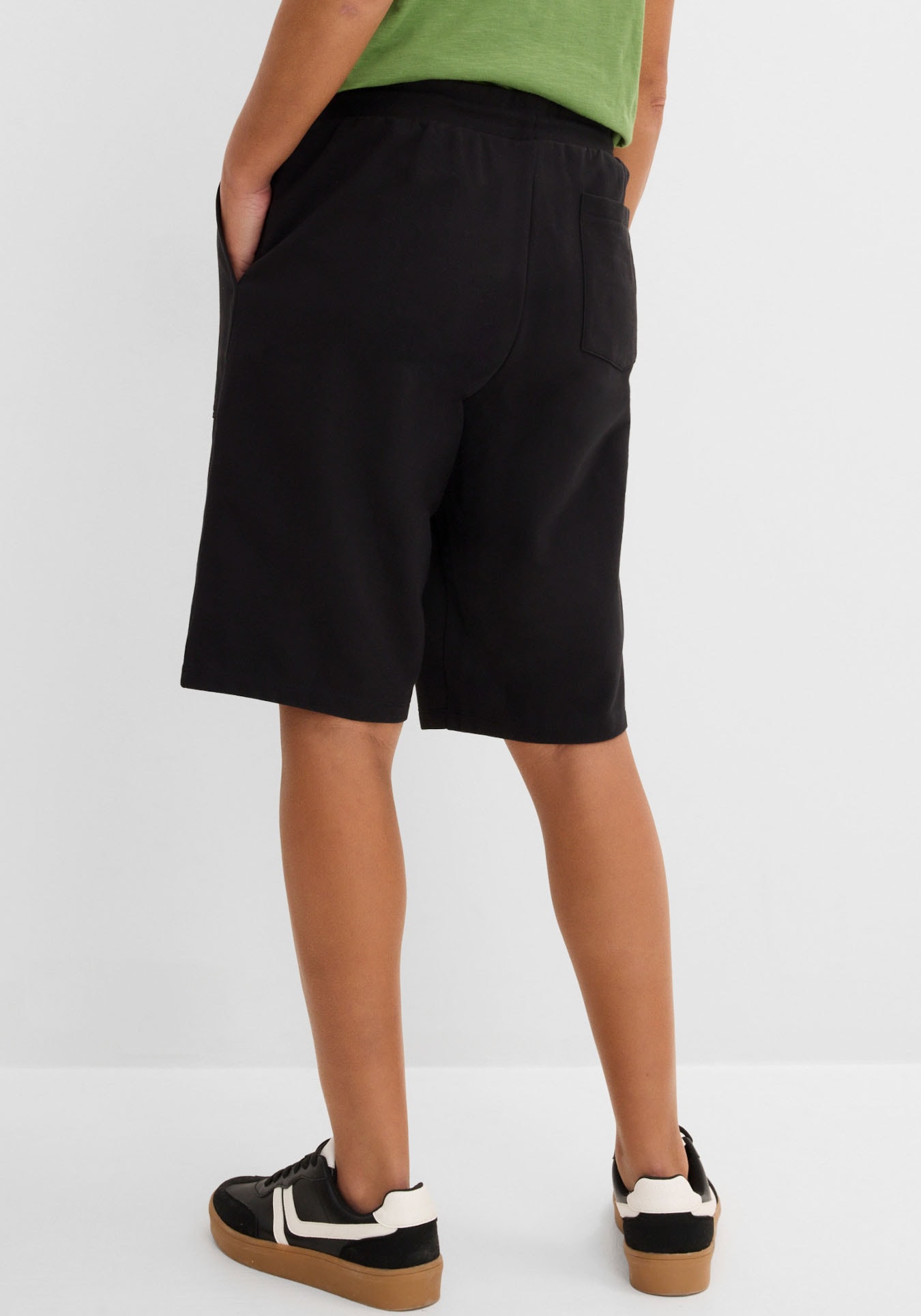 bonprix Sweatbermudas  aus Baumwolle, Regular Fit, casual Stil
