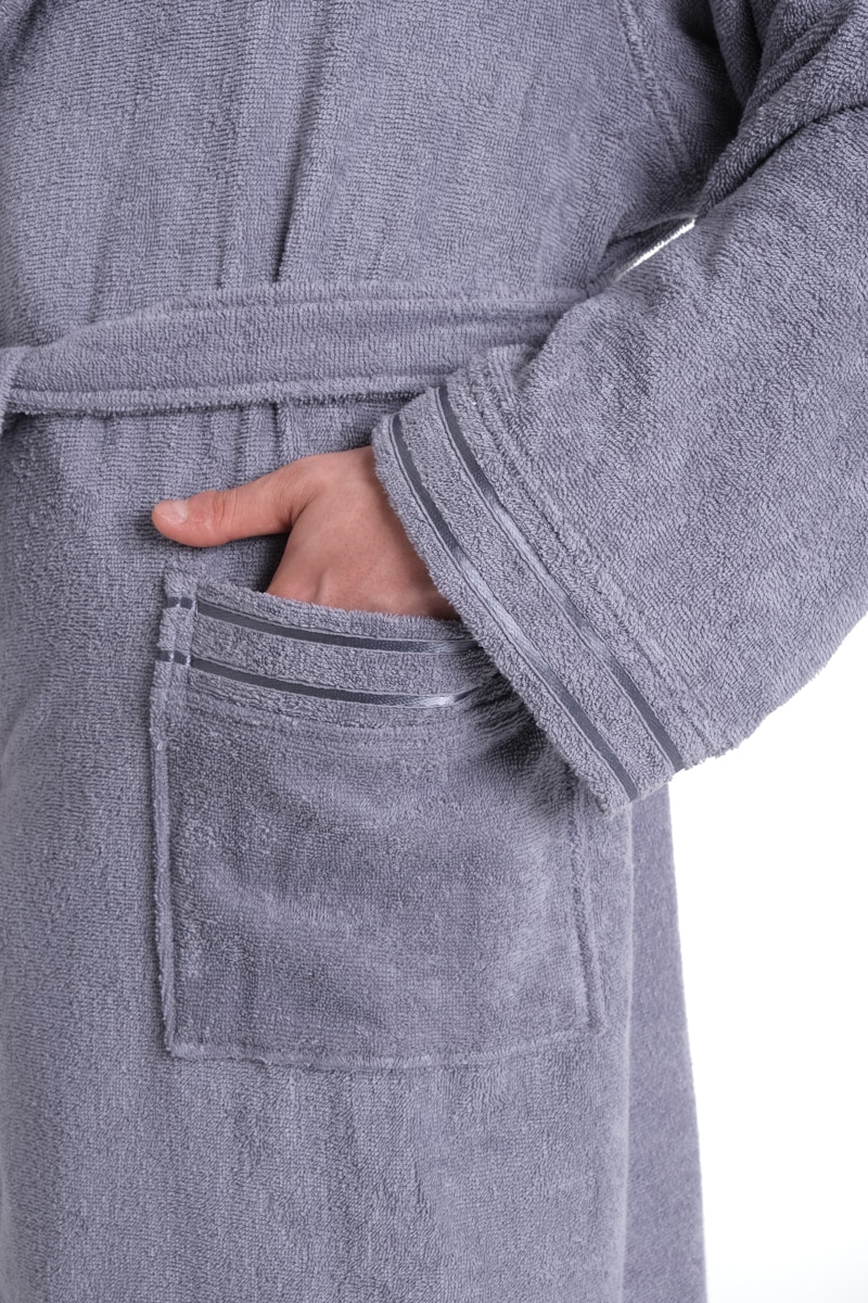 Bruno Banani Herrenbademantel »Clement, ideal für Sauna & Spa, Hotelbademantel, Morgenmantel«, (1 St.), 100% Baumwolle, einfarbig, glänzende Streifen-Bordüre, Taschen, S-4XL