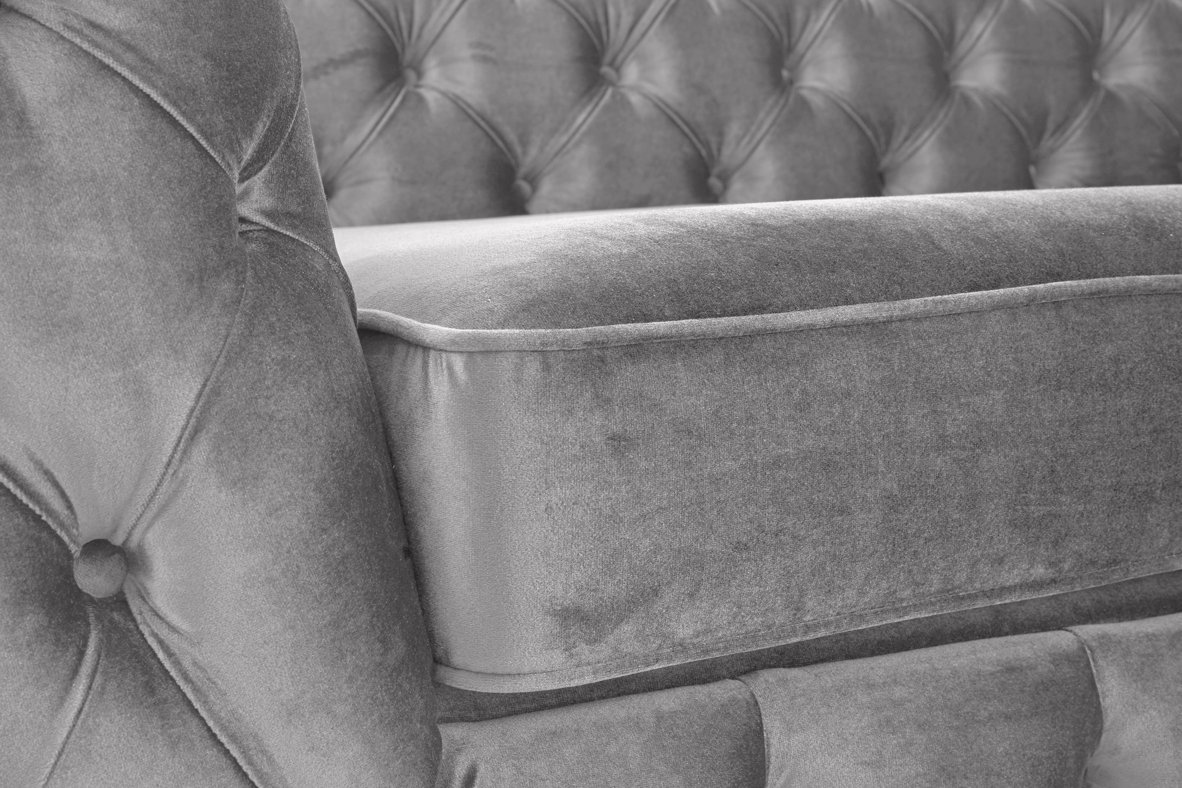 Guido Maria Kretschmer Home&Living Chesterfield-Sofa »Kalina«, klassische Chesterfield-Knopfheftung, sehr hochwertige Verarbeitung