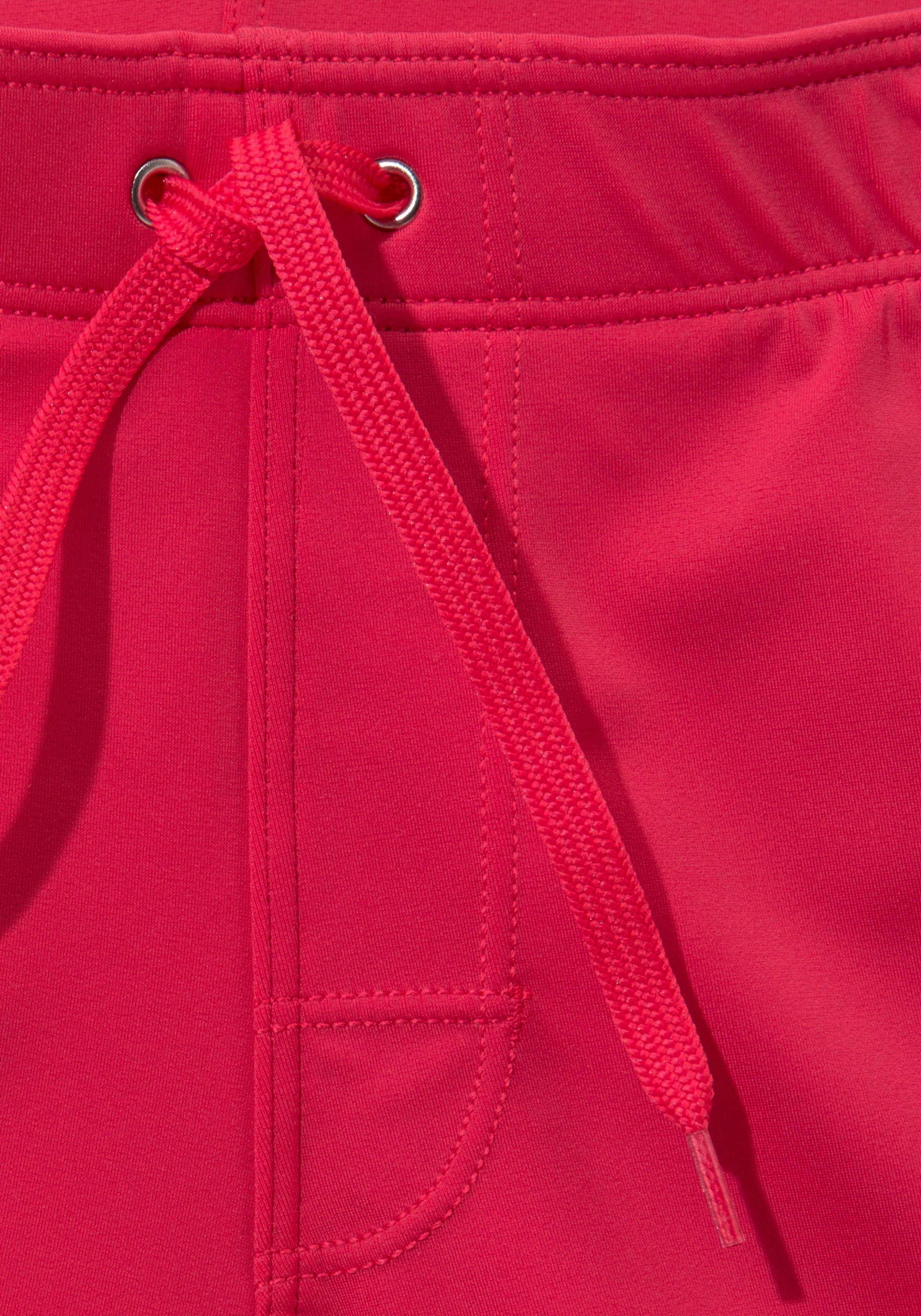 3. Bild von Bench. Boxer-Badehose, mit seitlichem Logoprint