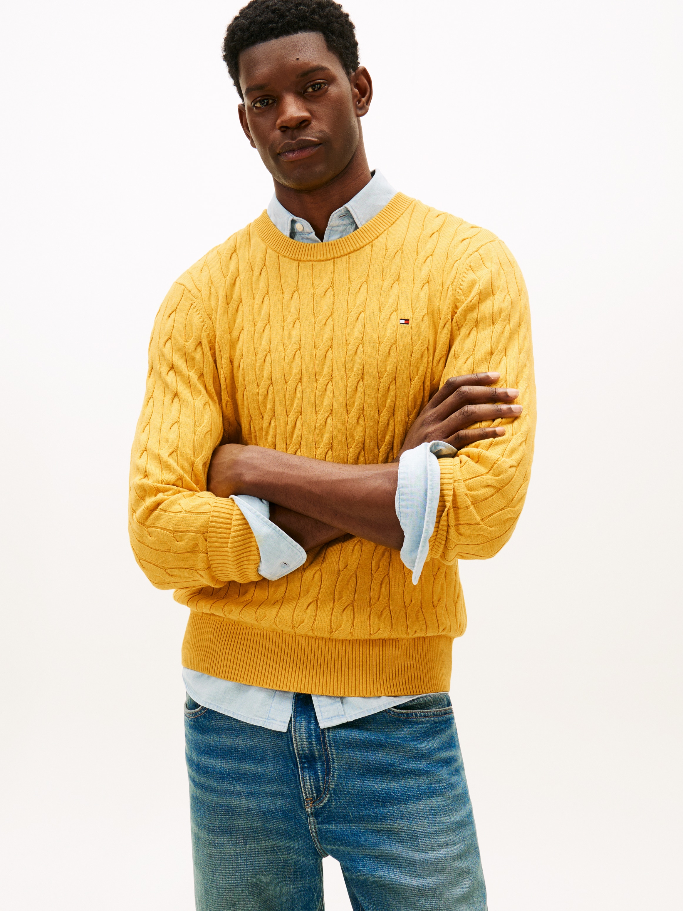 Tommy Hilfiger Strickpullover »CLASSIC CABLE CREW NECK mit Strukturstrick und Flaglabel«