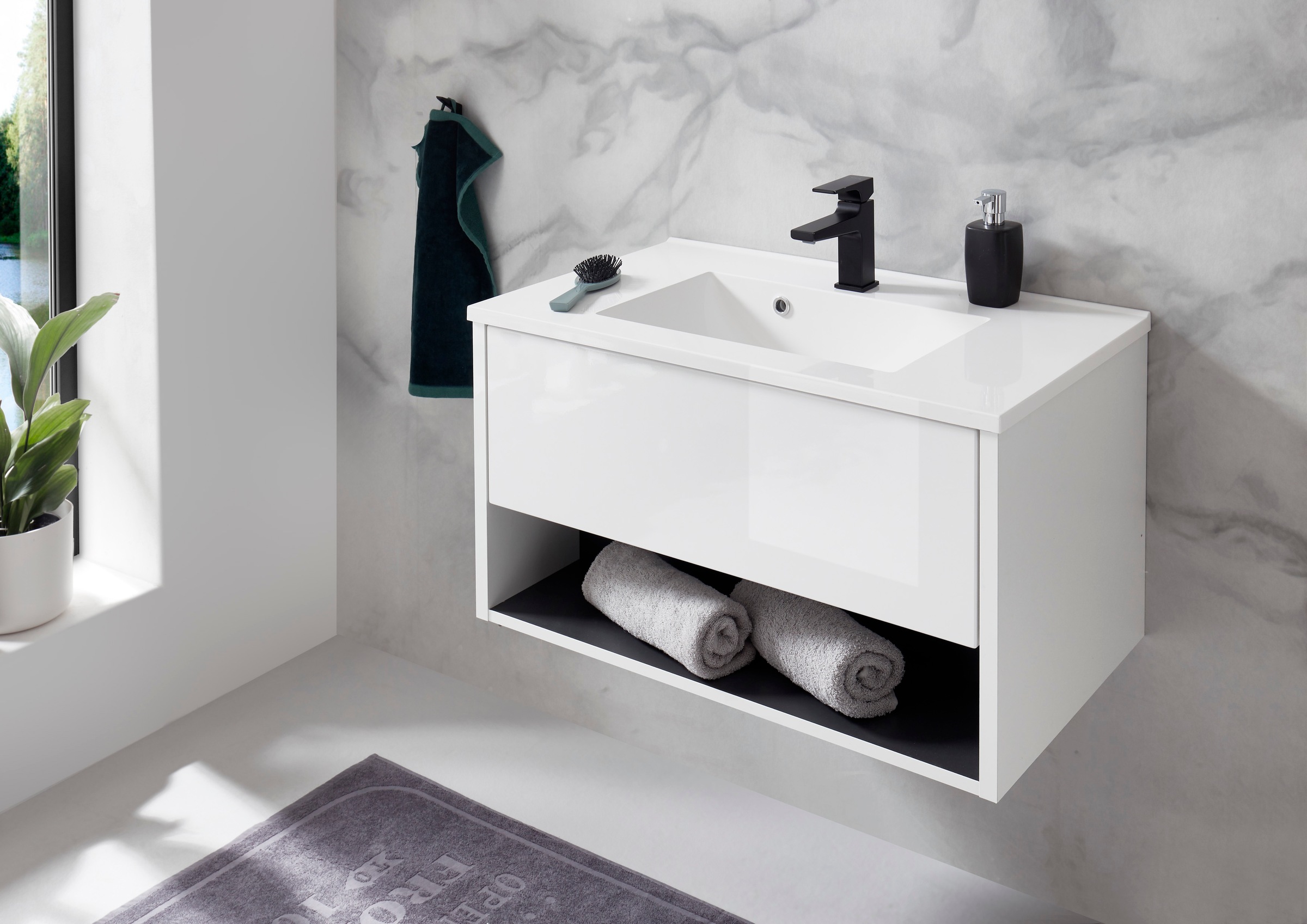 Places of Style Badmöbel-Set »Studio Line, Bad im modernen Design, 3-teiliges Badezimmer«, (3 St.), Schrank, Waschtisch und Spiegel, in zwei Farben verfügbar, Stauraum