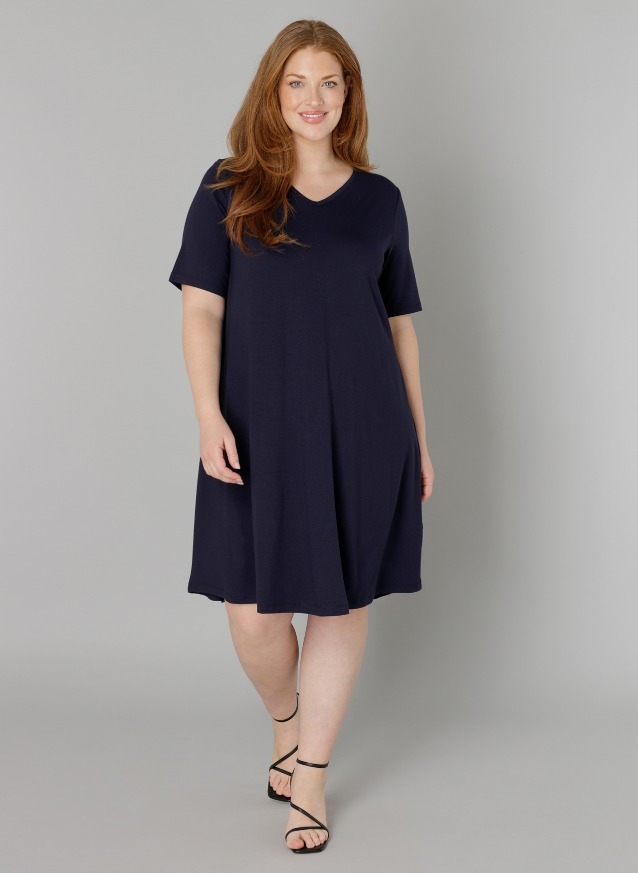 Base Level Curvy Shirtkleid »Abernathy« Sommerkleid In Leicht Ausgestellter Form