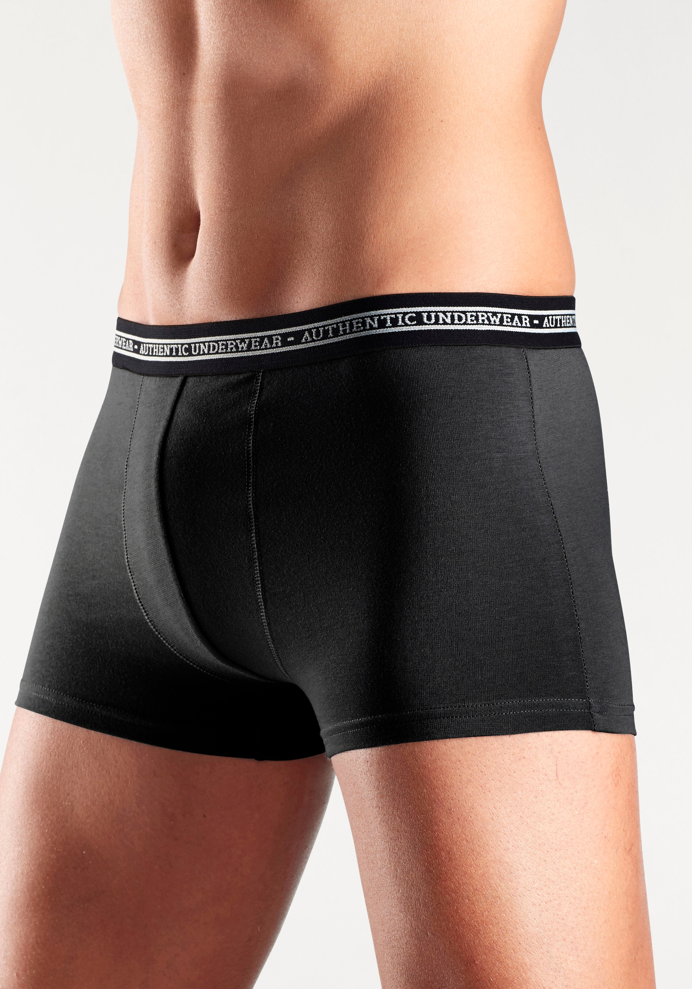 AUTHENTIC UNDERWEAR Boxer »Boxershorts für Herren«, (Packung, 4 St.), schwarzer Webbund mit Logoschriftzug