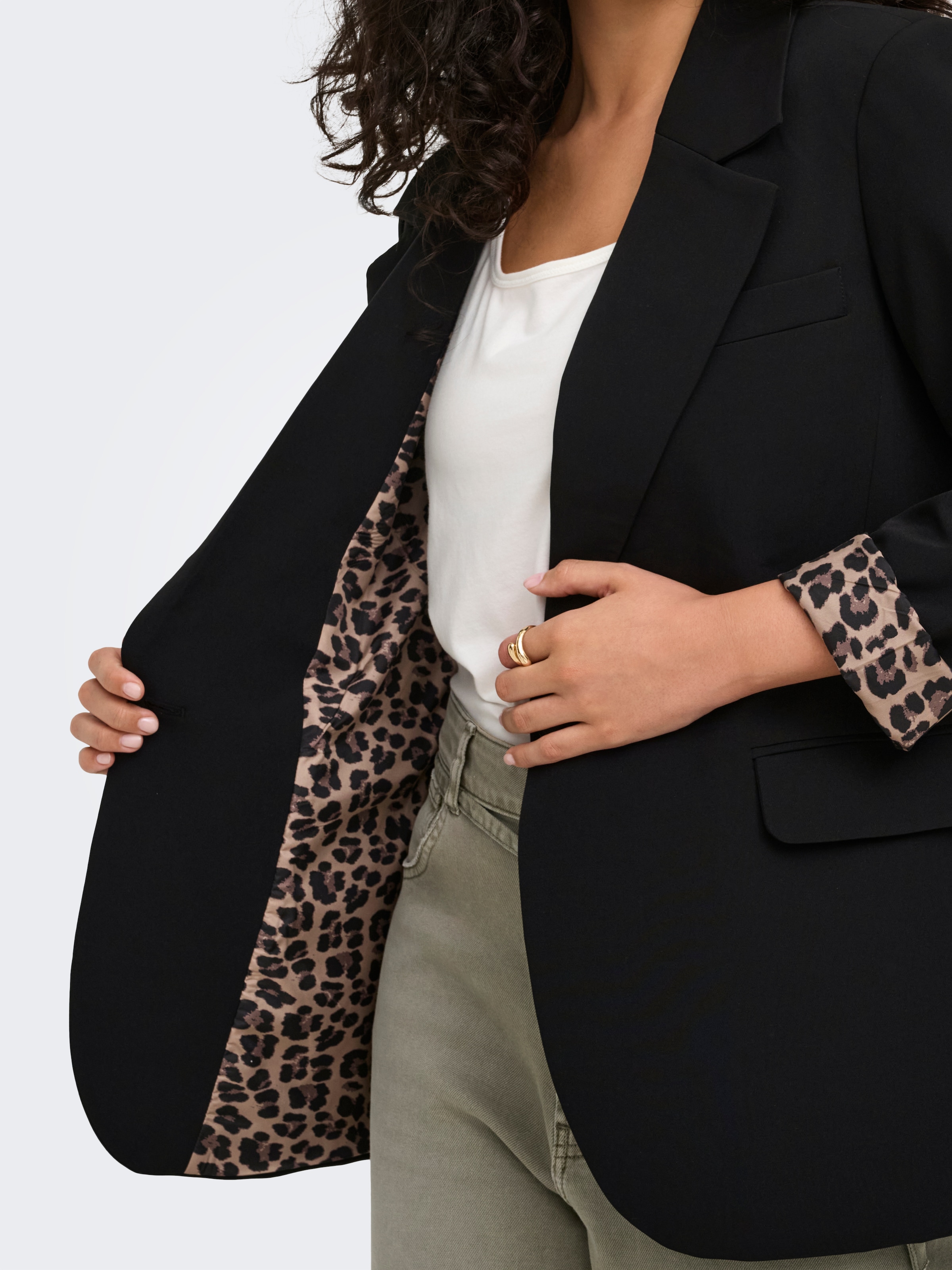 ONLY CARMAKOMA Kurzblazer »CARLANA-BERRY L/S REG BLAZER TLR« Kunstfaser