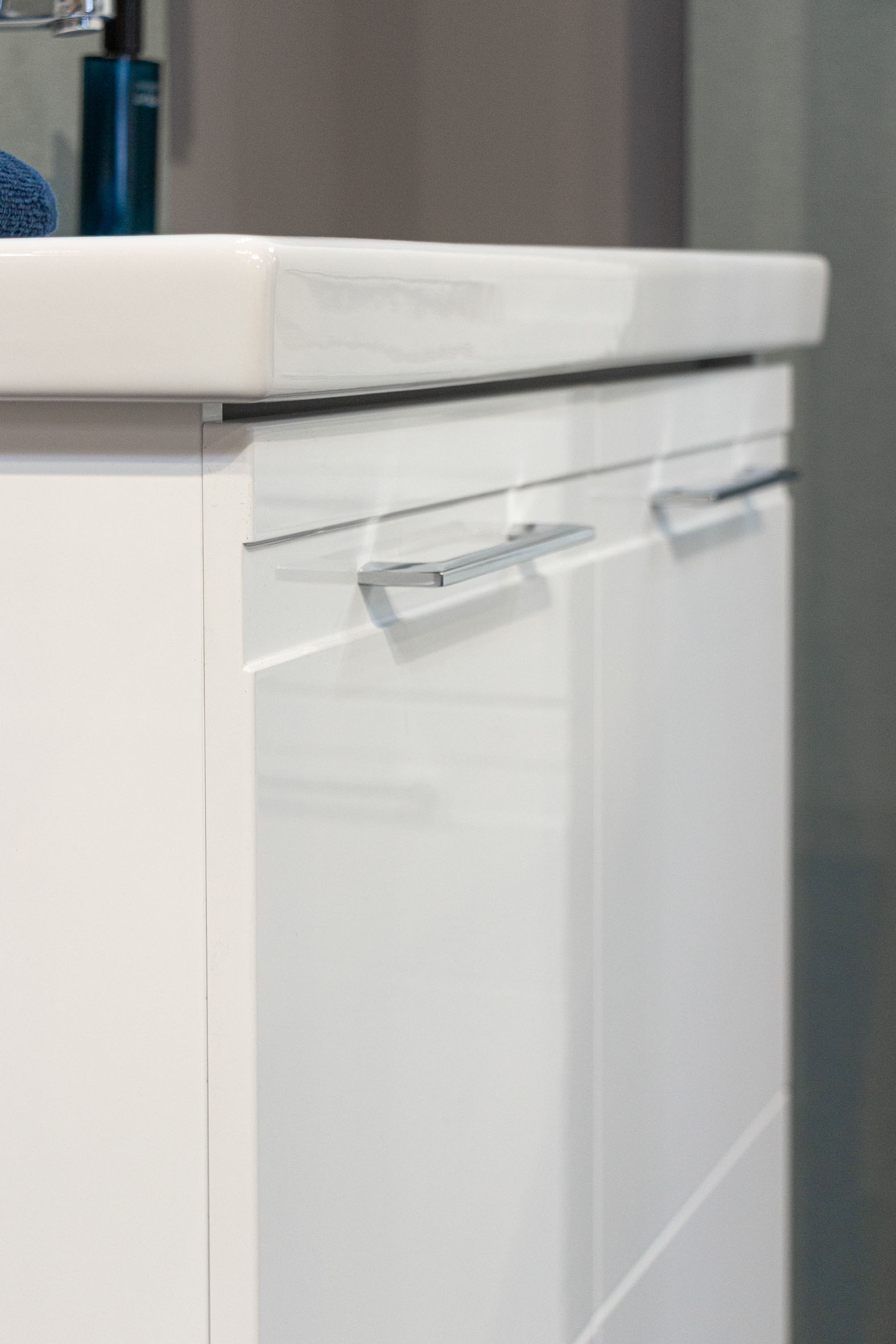 Saphir Badmöbel-Set »Keramikwaschtisch, Waschtischunterschrank und Spiegelschrank« Set, 3 Stk. tlg.