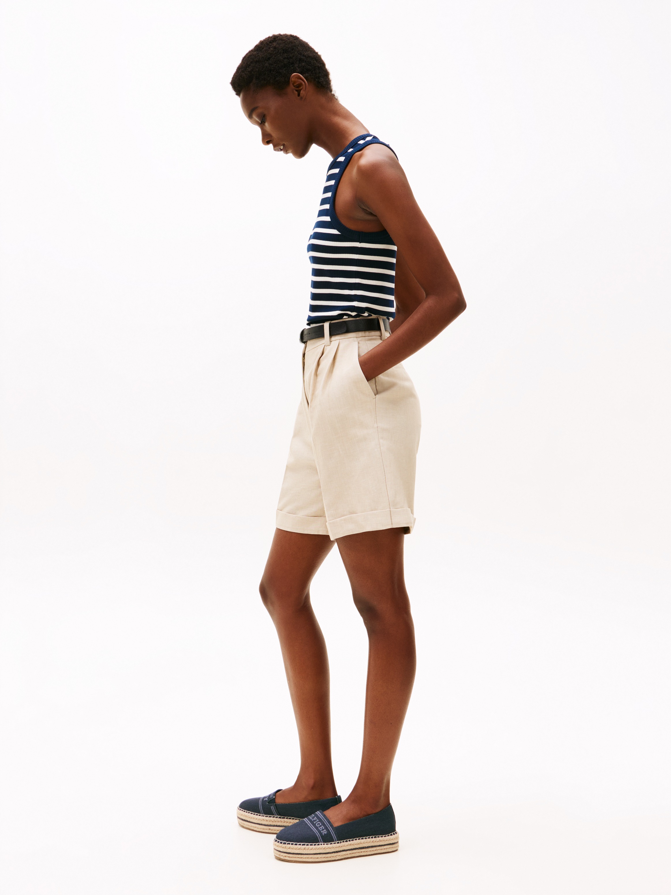 Tommy Hilfiger Espadrille »DENIM PLATFORM ESPADRILLE«, Plateau, Slipper, Schlupfschuh, Bequemschuh mit Bastbezug am Plateau
