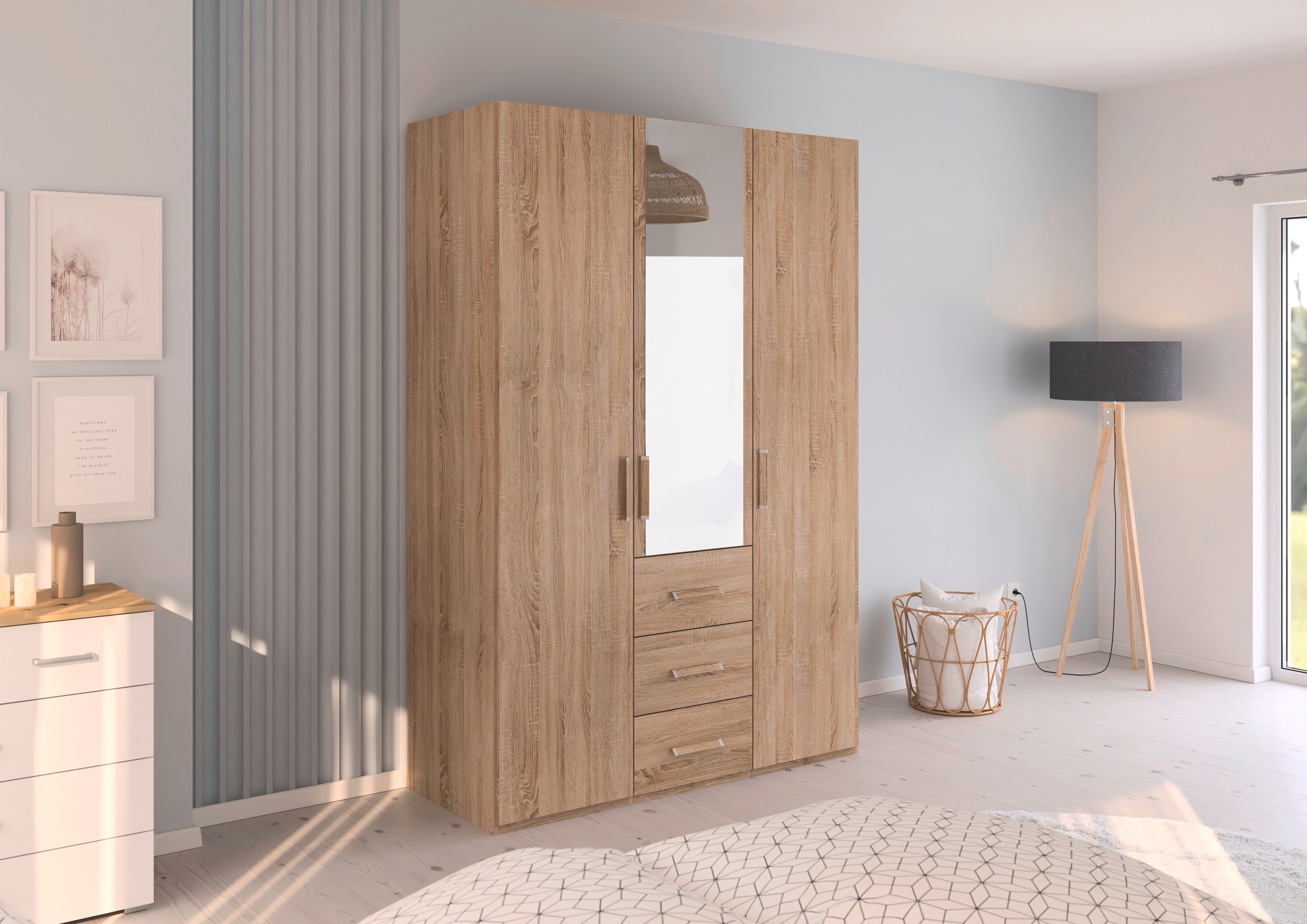 rauch Drehtürenschrank »Kleiderschrank Schrank Garderobe Schlafzimmerschrank EVELYN«, (in 2 Höhen 197 oder 210 cm erhältlich), in elegantem Stil mit Schubladen 3 Breiten und 2 Höhen MADE IN GERMANY