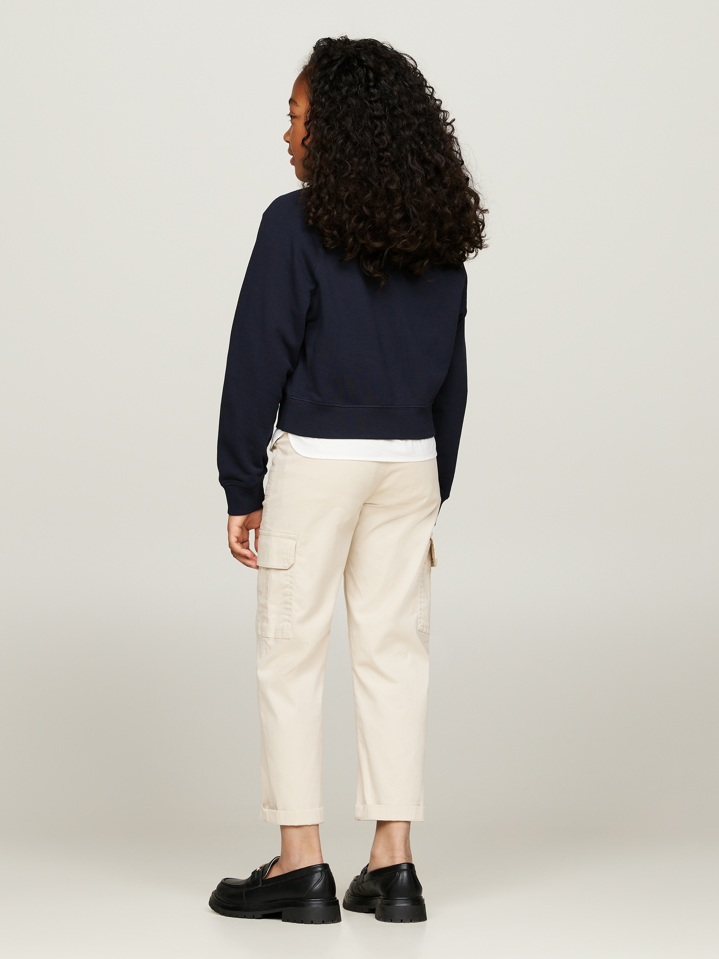 Tommy Hilfiger Sweatshirt »VARSITY EMBROIDERED CREWNECK«, Kinder bis 16 Jahre mit Logostickerei