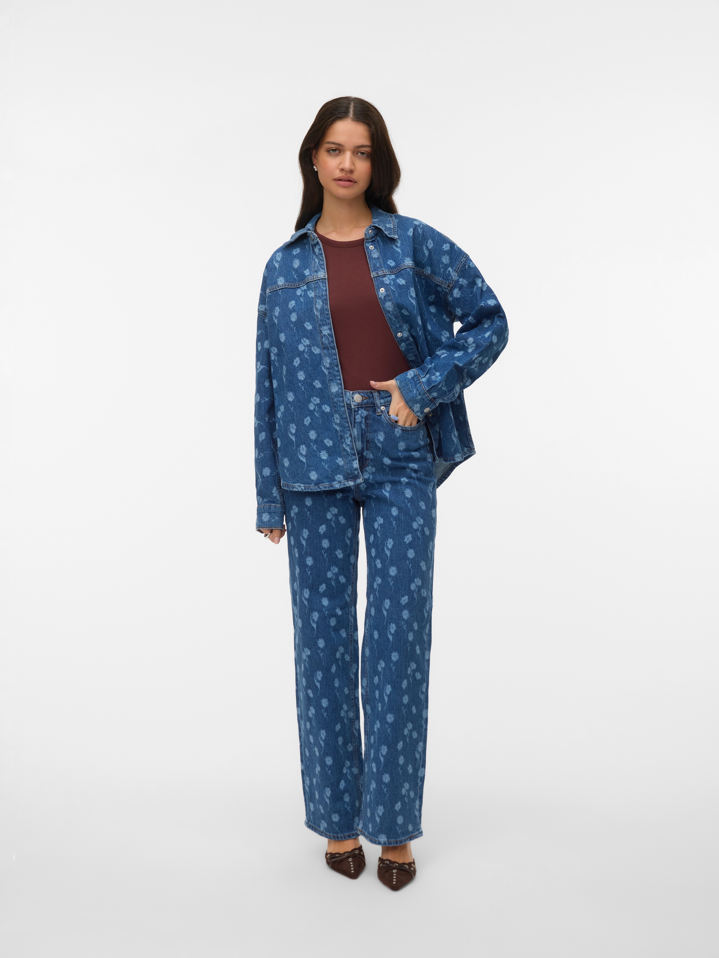 Vero Moda Jeansbluse »VMHAYDEN LS FLOWER DENIM SHIRT RA380« mit Blumenmuster