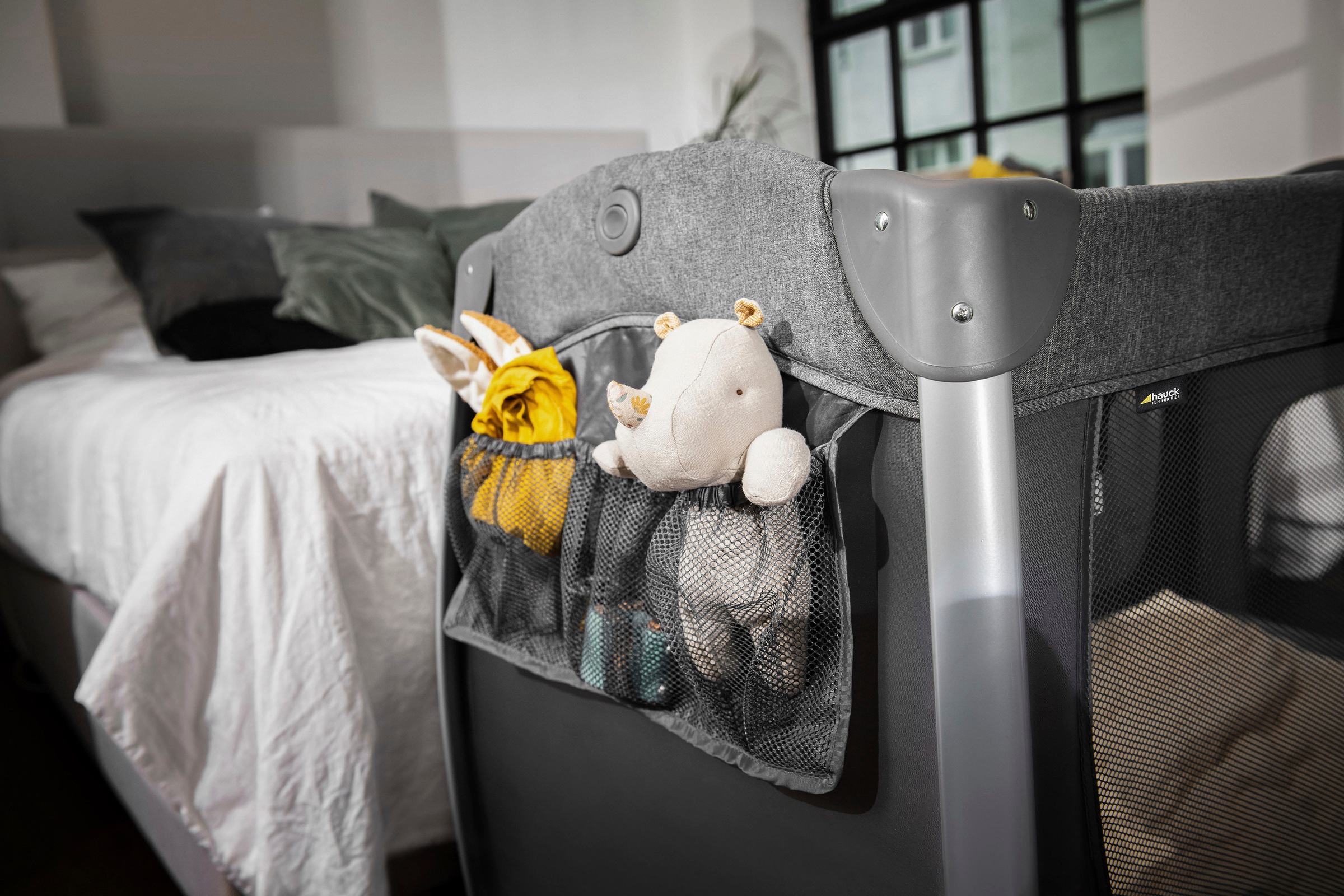 Hauck Baby-Reisebett »Play N Relax Center - melange black«, inkl. Transporttasche