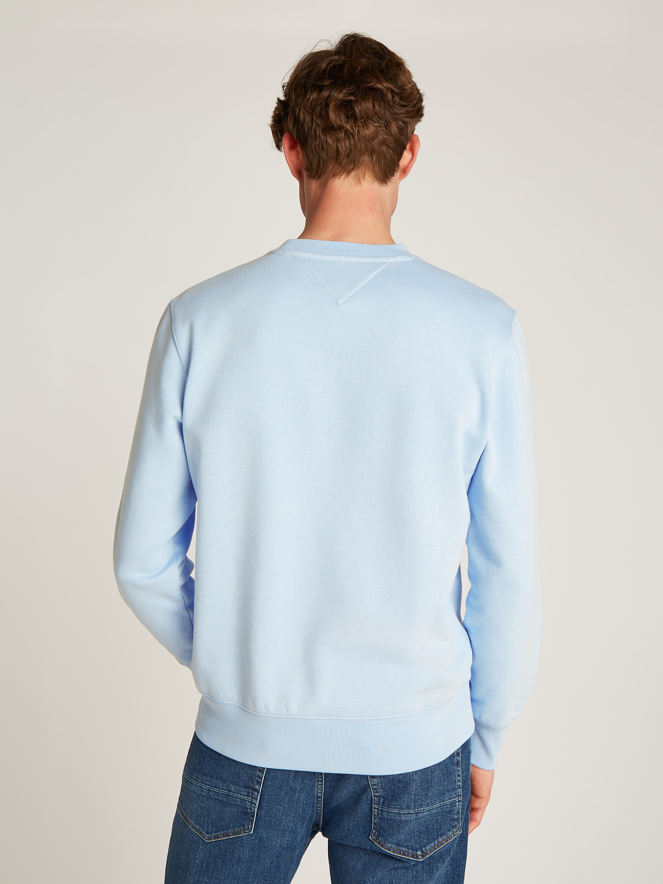 Tommy Hilfiger Sweatshirt »TOMMY LOGO SWEATSHIRT mit Rundhals und Stickerei«, unifarben, casual, regular fit, Baumwollmix, Rundhals