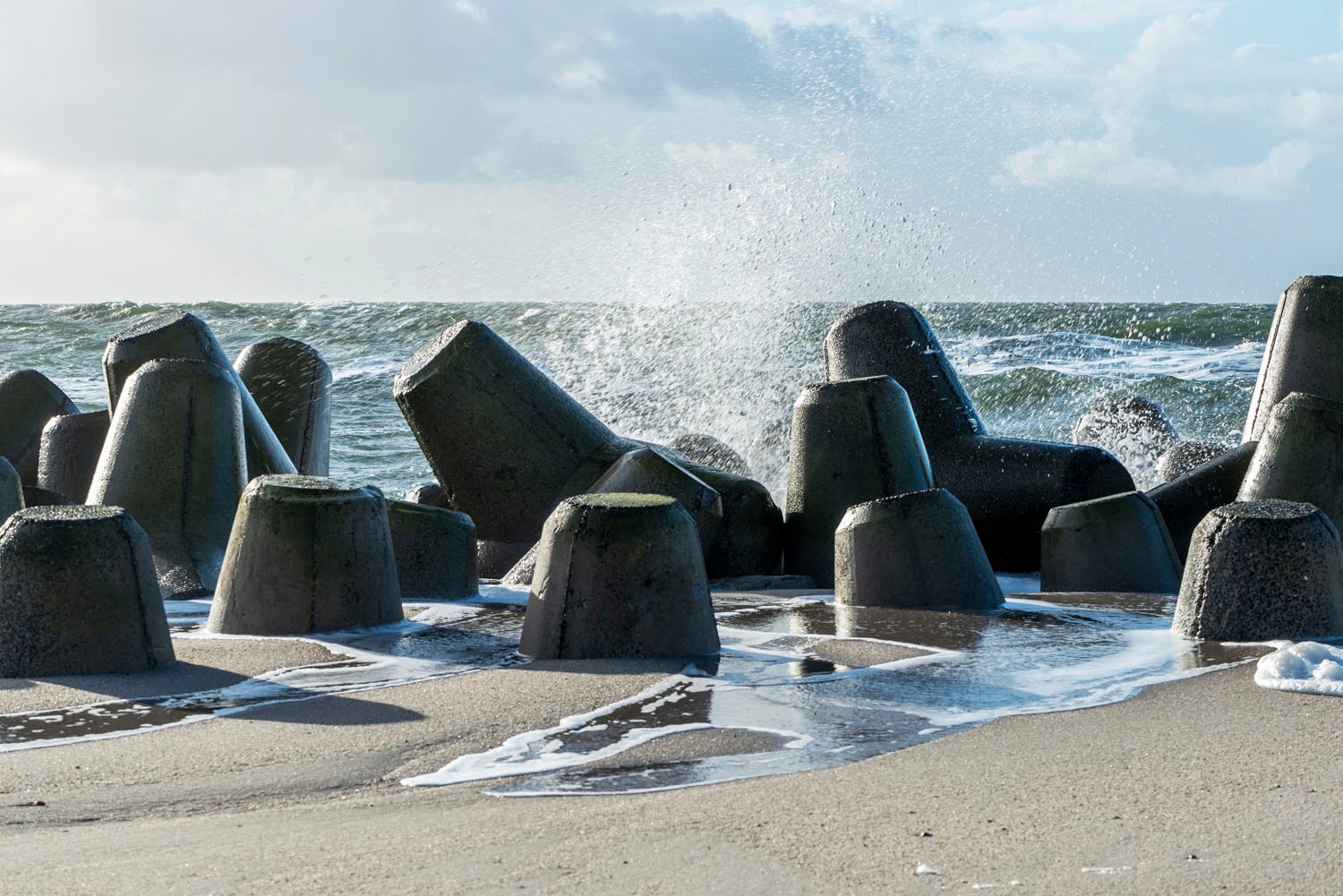 queence Acrylglasbild »Egilio«, Strand-Stein-Meer-Meer Bilder-Spa-Spa Bilde günstig online kaufen