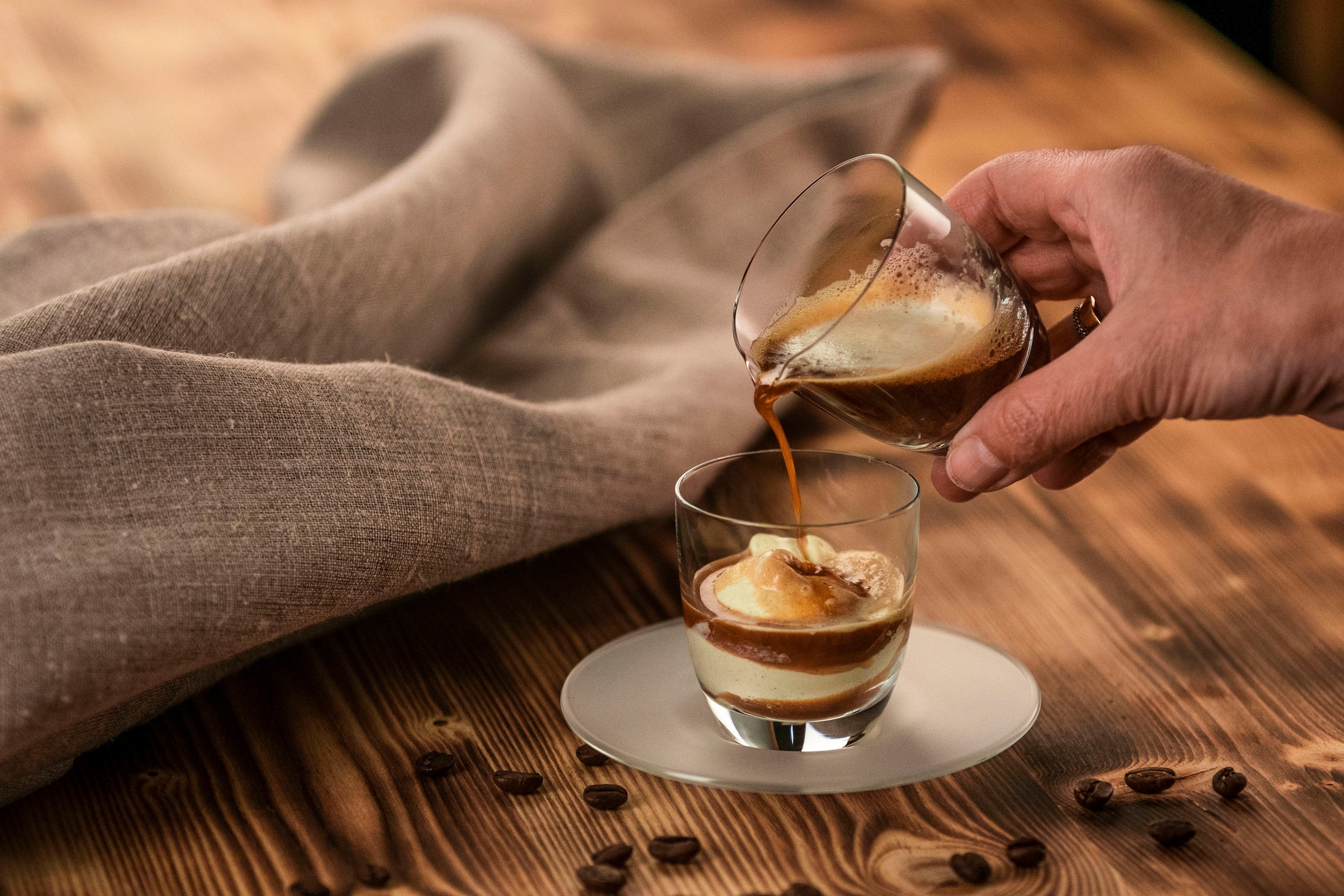 Eisch Espressoglas »Affogato al caffè Glas 109/5 mit Kännchen«, (Set, 3 tlg., Espressoglas, Untertasse und Kännchen), im Geschenkkarton, 100 ml, 3-teilig
