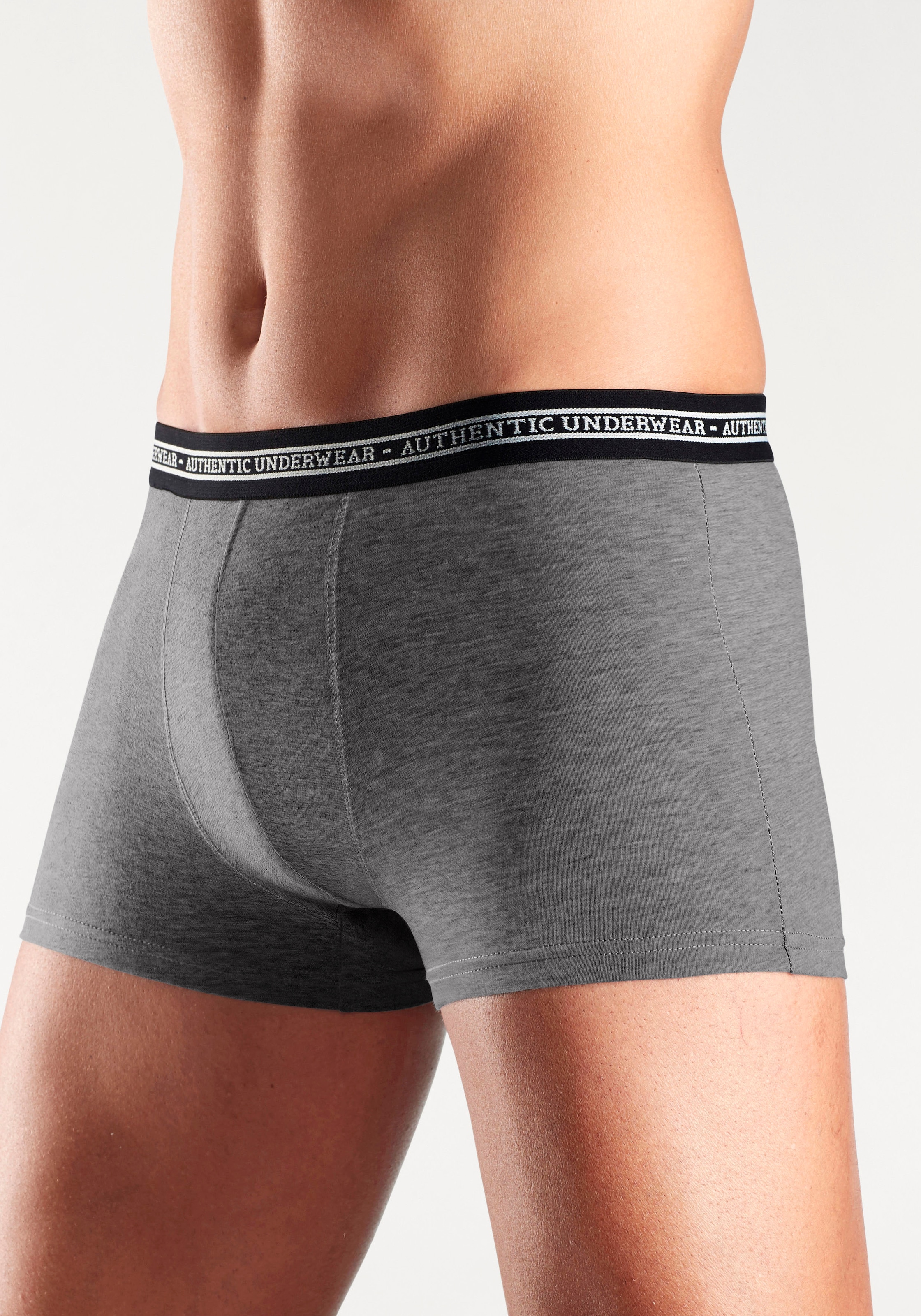 AUTHENTIC UNDERWEAR Boxer »Boxershorts für Herren«, (Packung, 4 St.), schwarzer Webbund mit Logoschriftzug