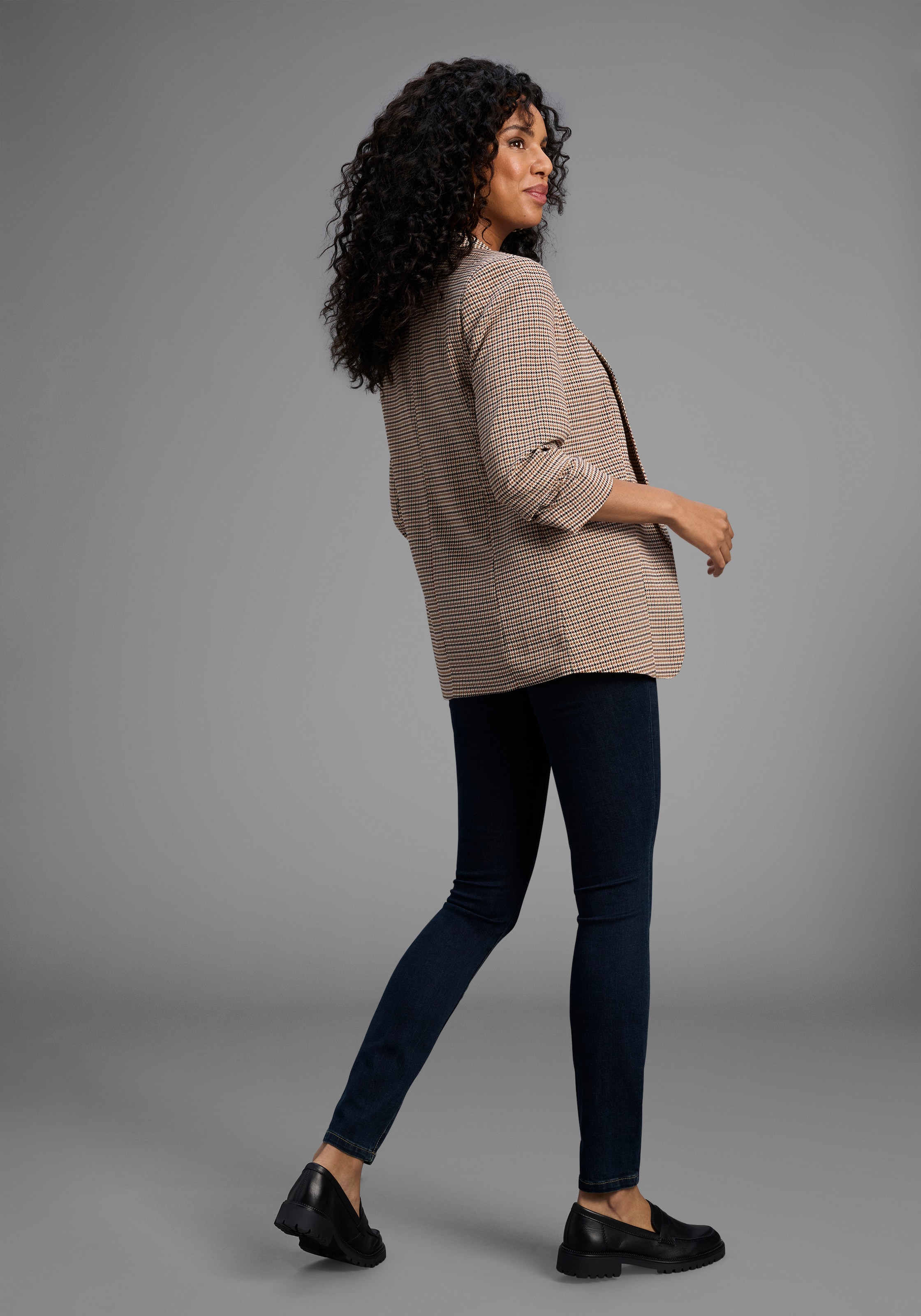 Arizona Skinny-fit-Jeans »Ultra-Stretch«, extra-enger Beinverlauf, normale Leibhöhe, mit Eingrifftaschen