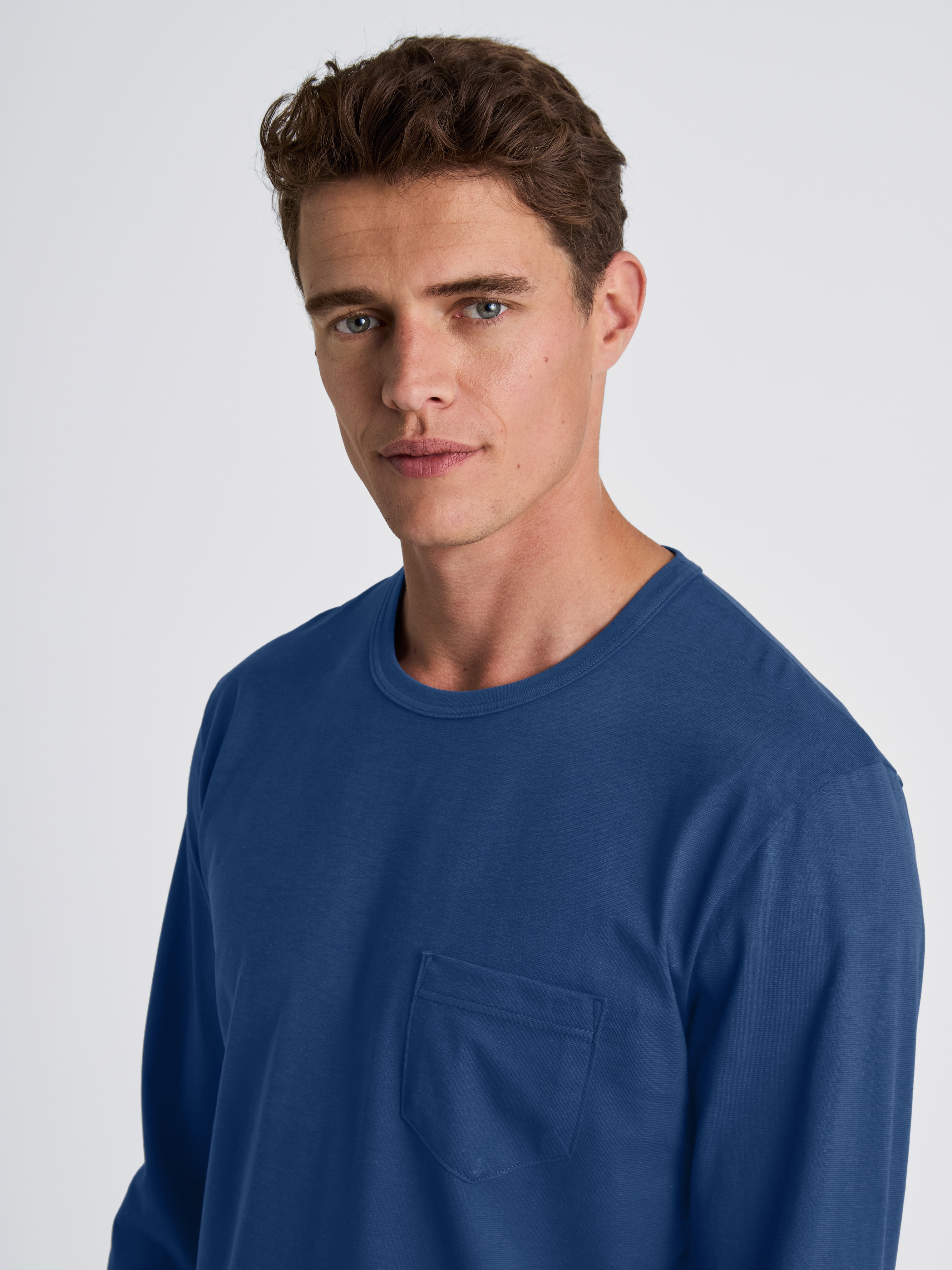 CALIDA Schlafanzug »Relax Imprint«, (2 tlg.), Langarm-Shirt & Hose mit geradem Bein