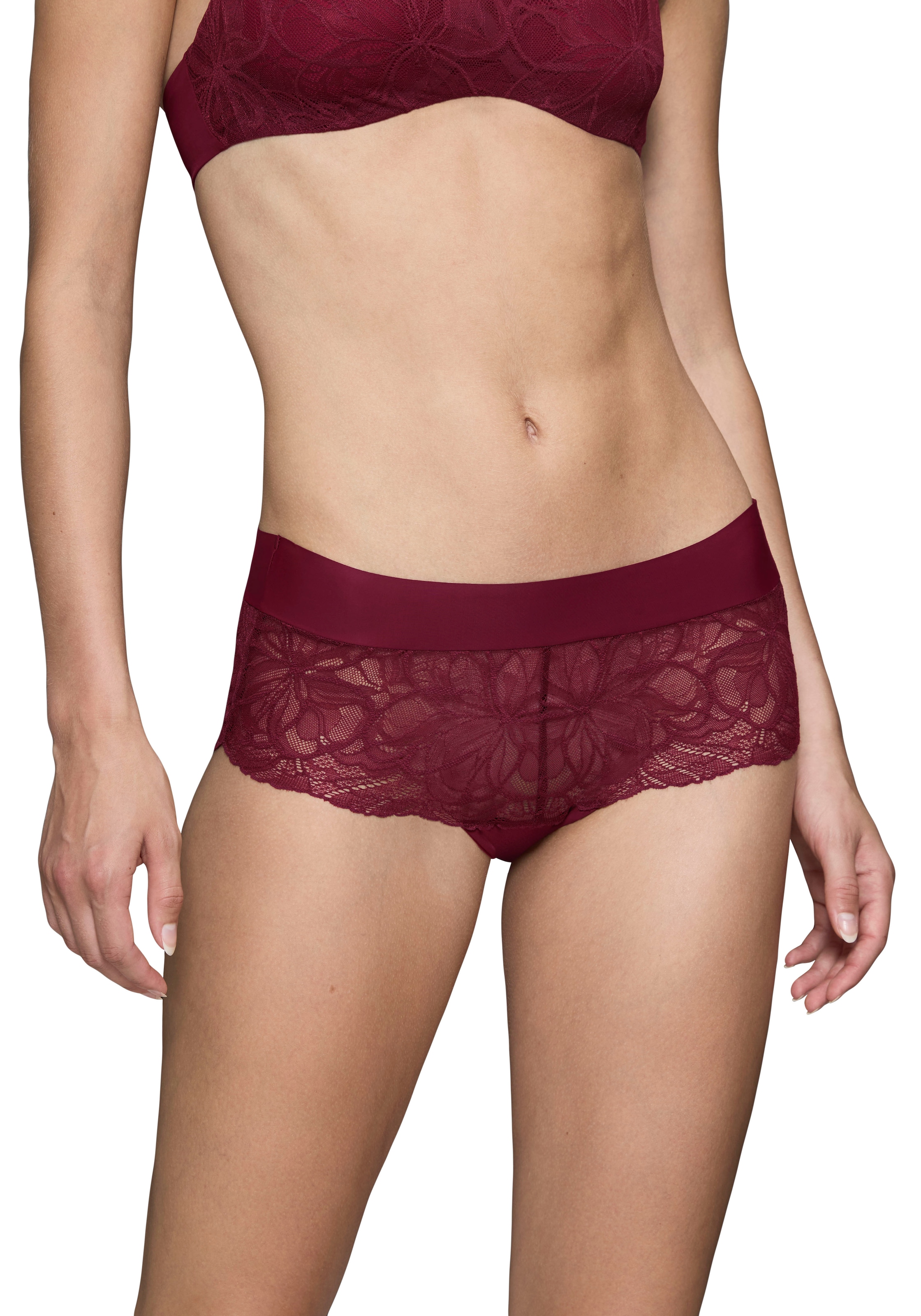 Triumph Panty »Body Make-Up Illusion Lace Shorty«, Strech-Spitze
