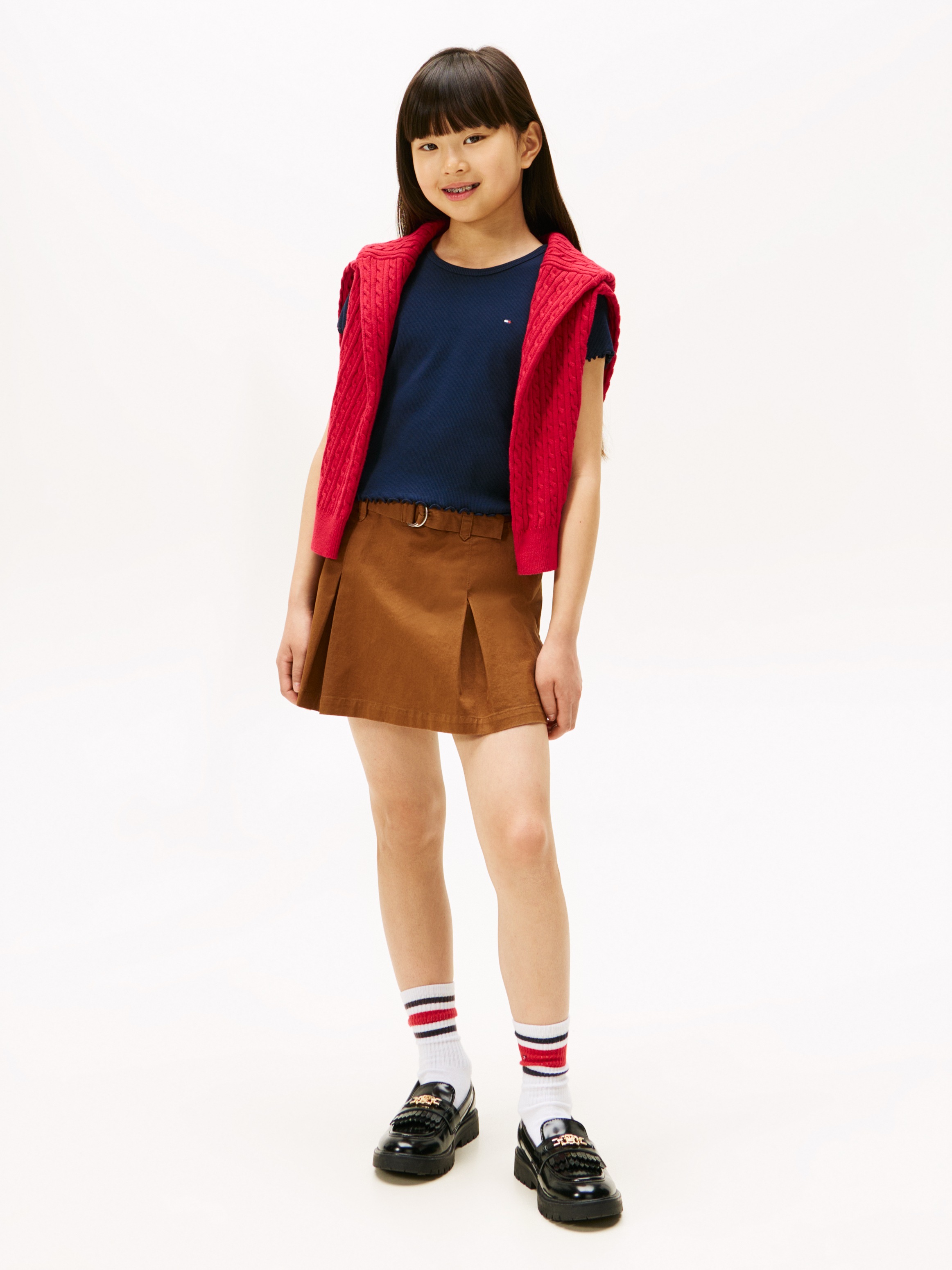 Tommy Hilfiger T-Shirt »ESSENTIAL RIB TOP SS«, mit Babylock-Kanten, mit Logostickerei