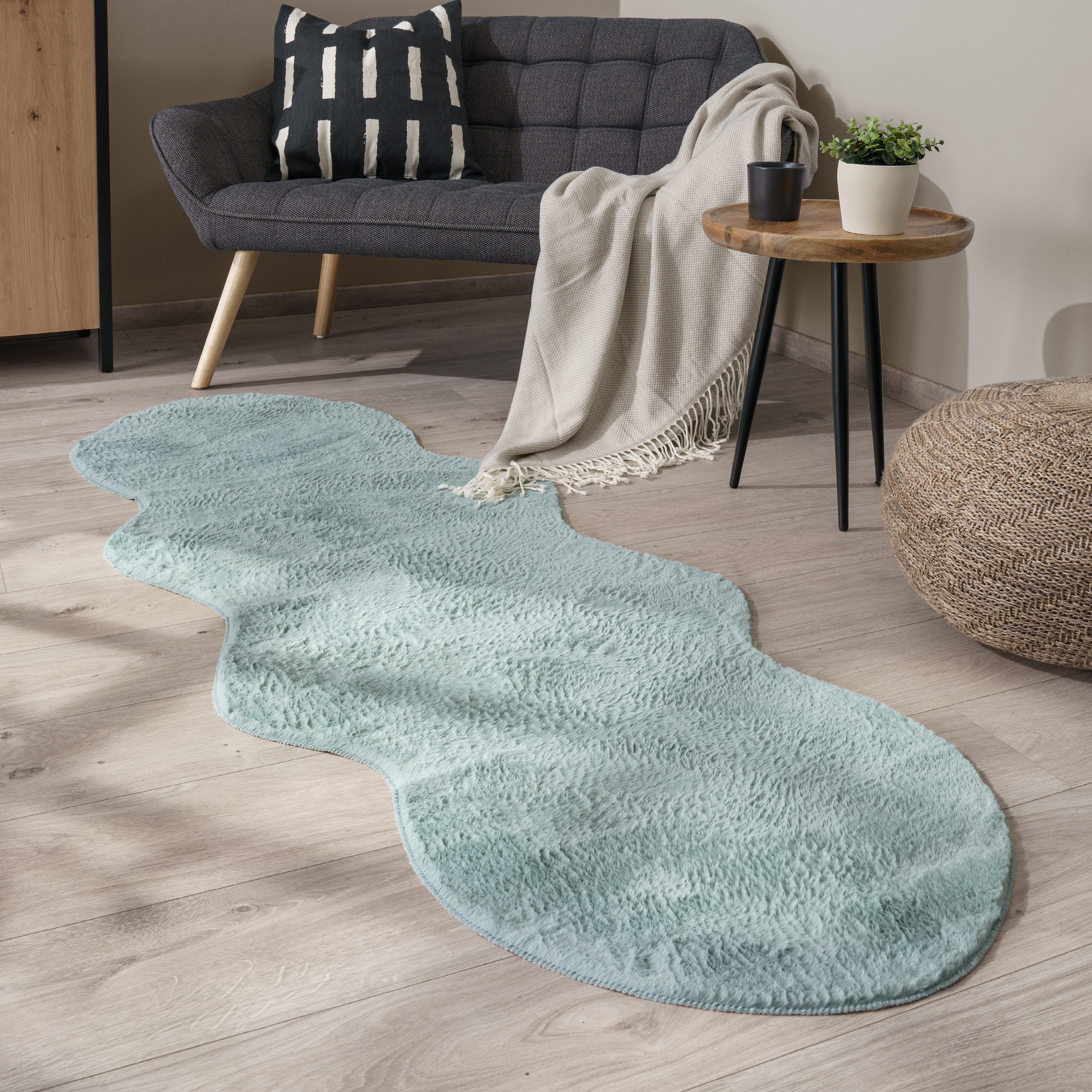 Paco Home Fellteppich »Pelt 640«, fellförmig, 16 mm Höhe, Kunstfell, Uni Farben, sehr weicher Flor