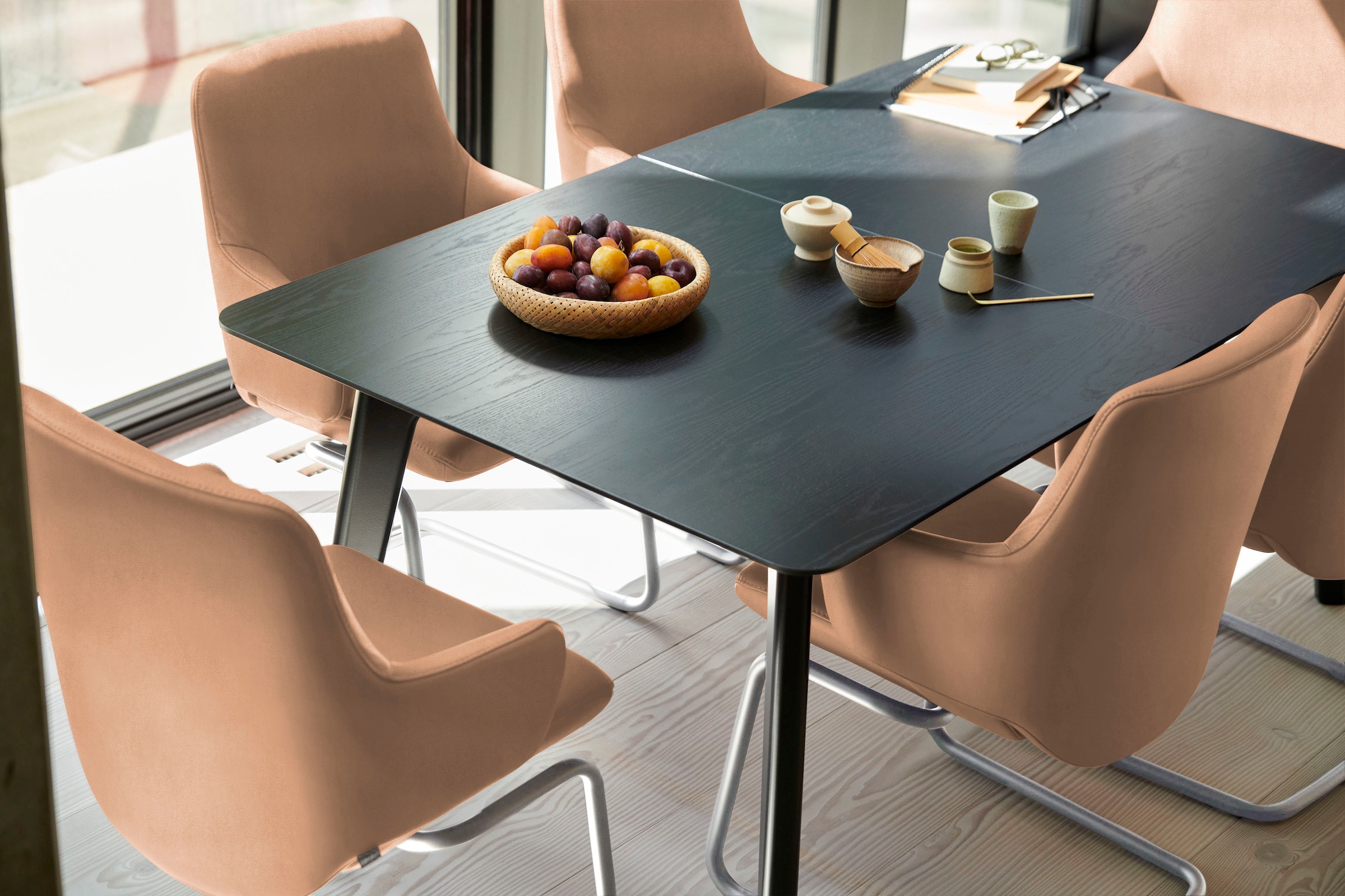 Stressless® Polsterstuhl »Laurel«, Microfaser DINAMICA, Low Back mit Armlehne, Größe L, mit Beinen aus Stahl in Chrom glänzend
