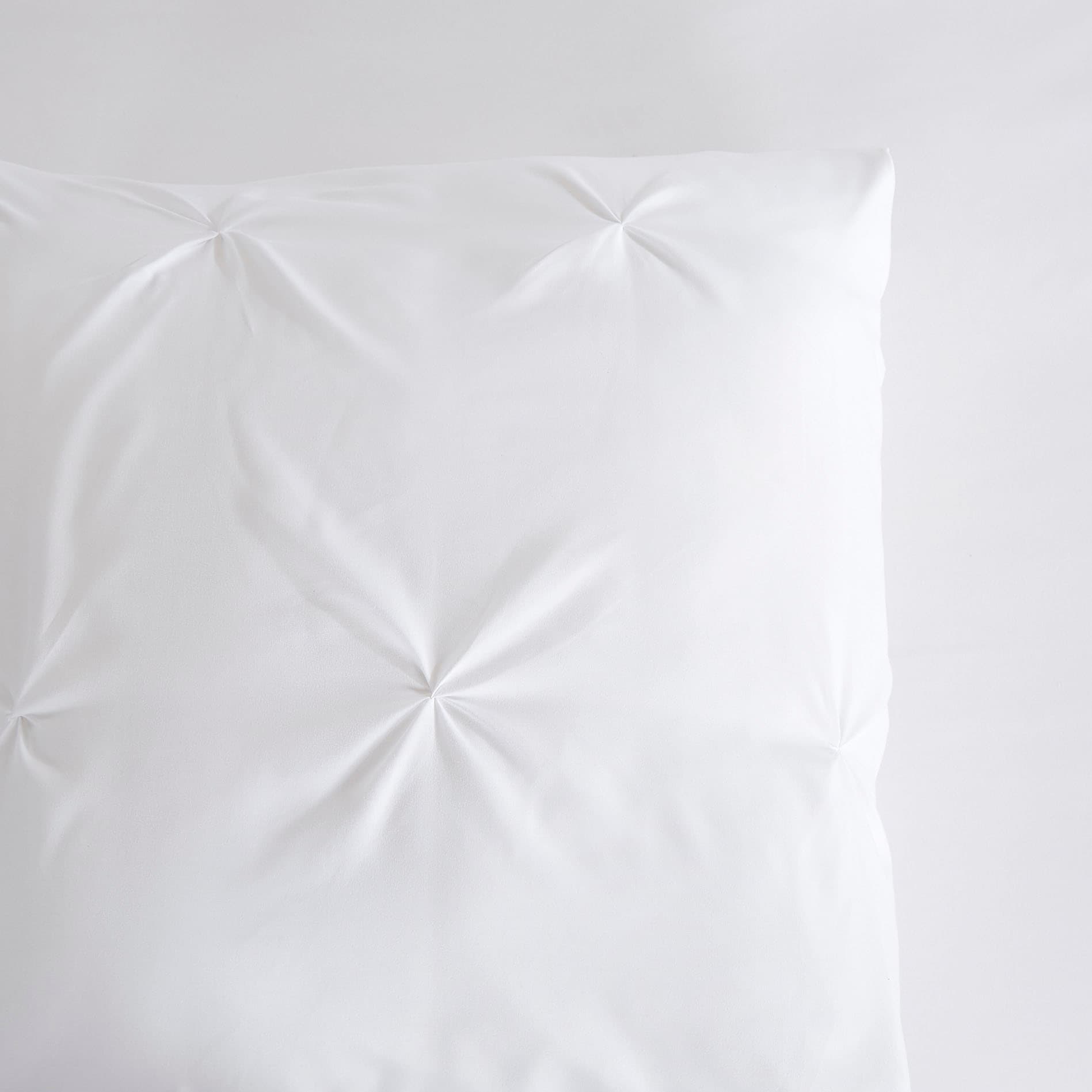 PURE luxury collection Bettwäsche »Elegance«, Mikrofaser, Uni, Stickerei, luxuriöse Falten, Reißverschluss, Grün