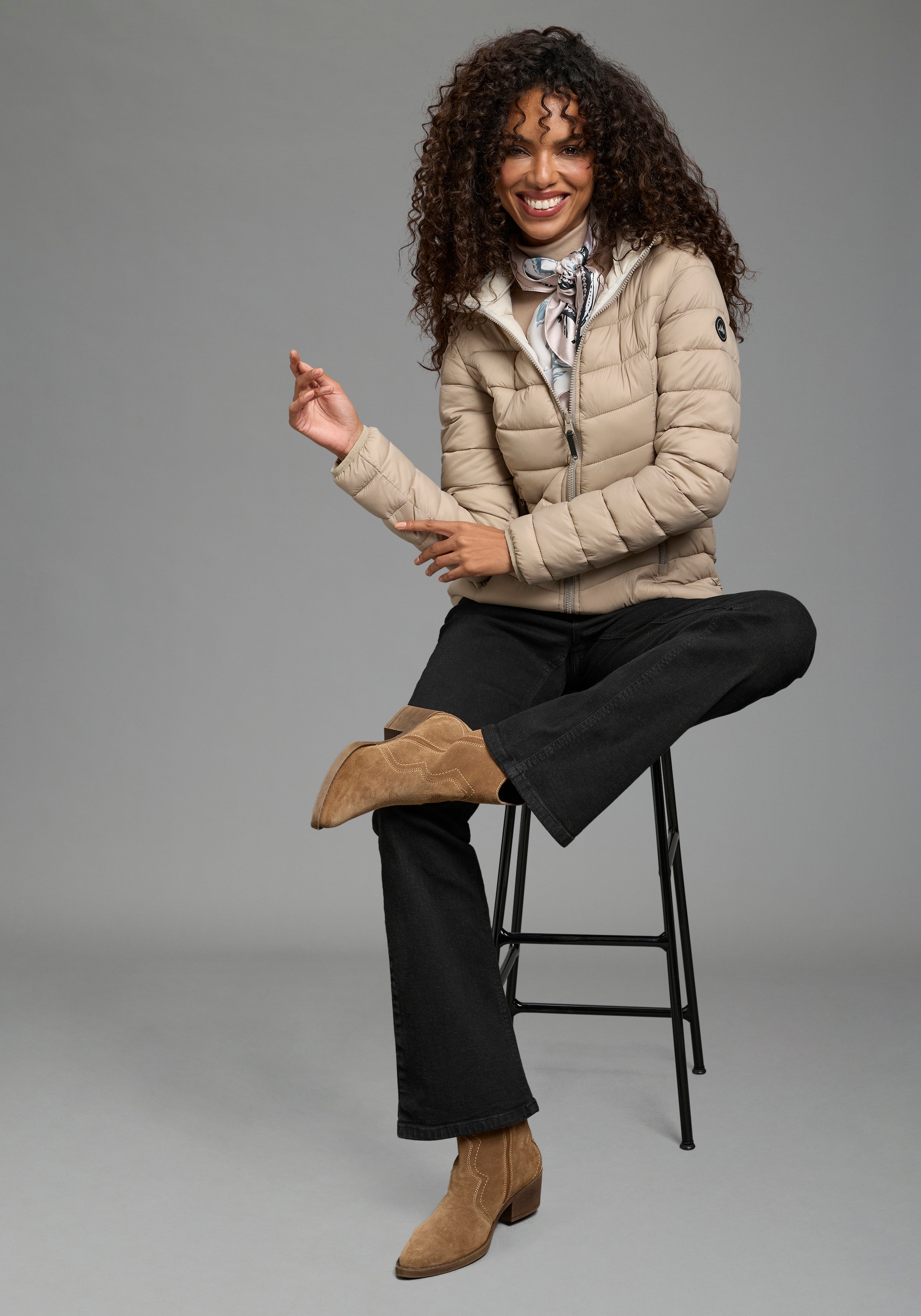 Polarino Steppjacke mit Kapuze Übergangsjacke für kühle Tage,  aus leichtem Webmaterial