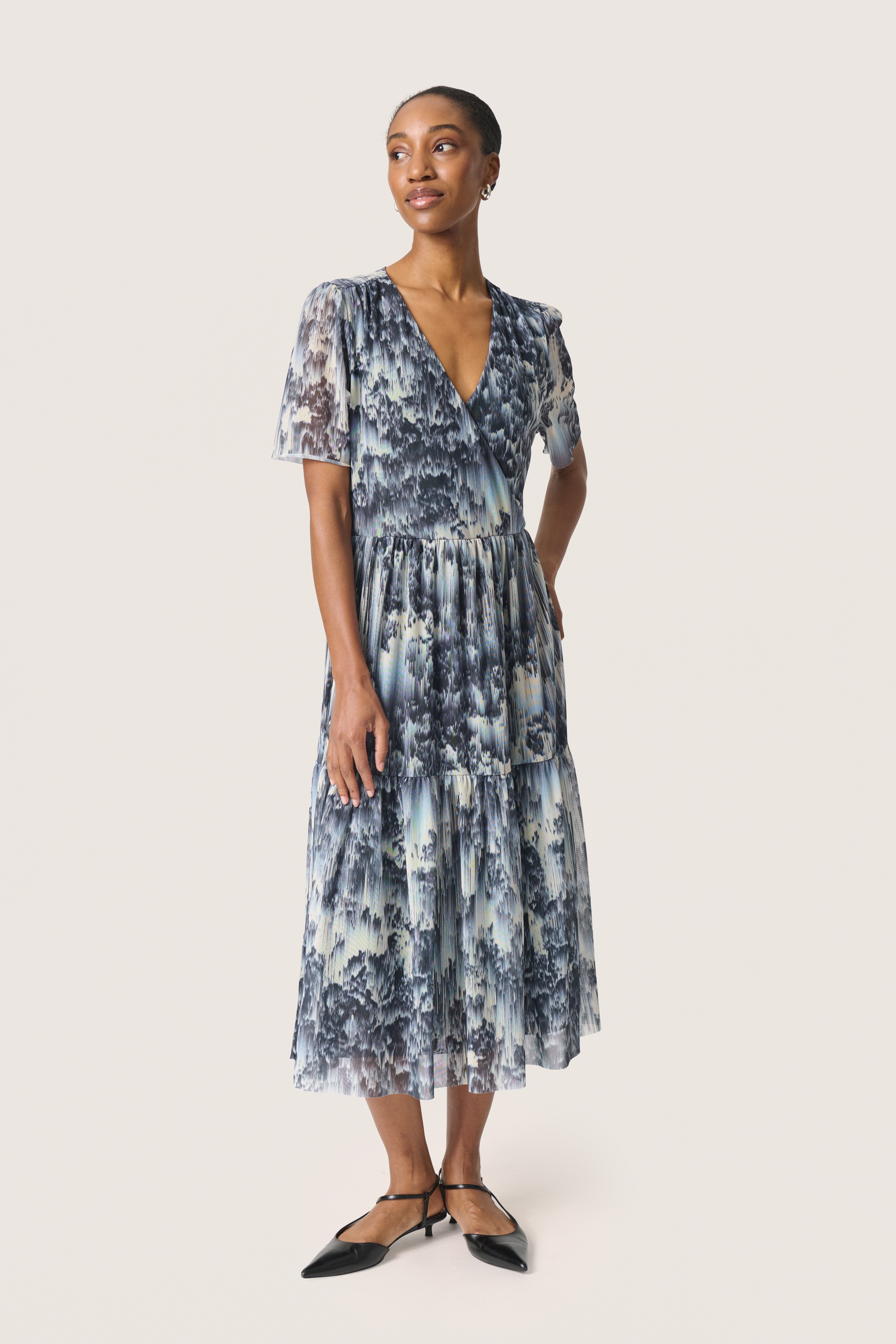 SOAKED IN LUXURY Jerseykleid »Jerseykleid SLAldora«