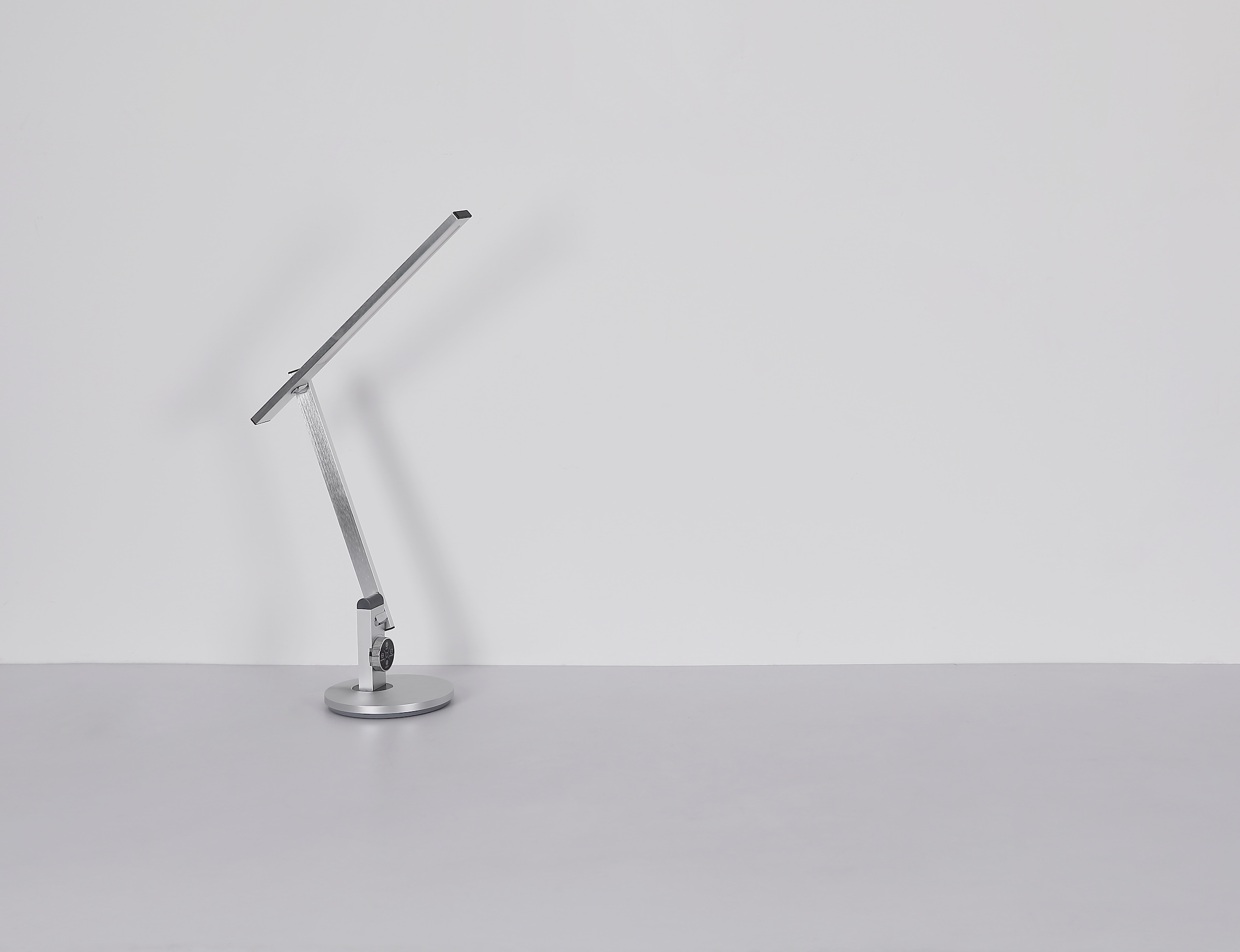 GLOBO LIGHTING LED Tischleuchte »SOLANA«, Leuchtmittel LED-Modul | LED fest integriert, Tischlampe/Arbeitszimmer/Bürotischleuchte/silberfarben