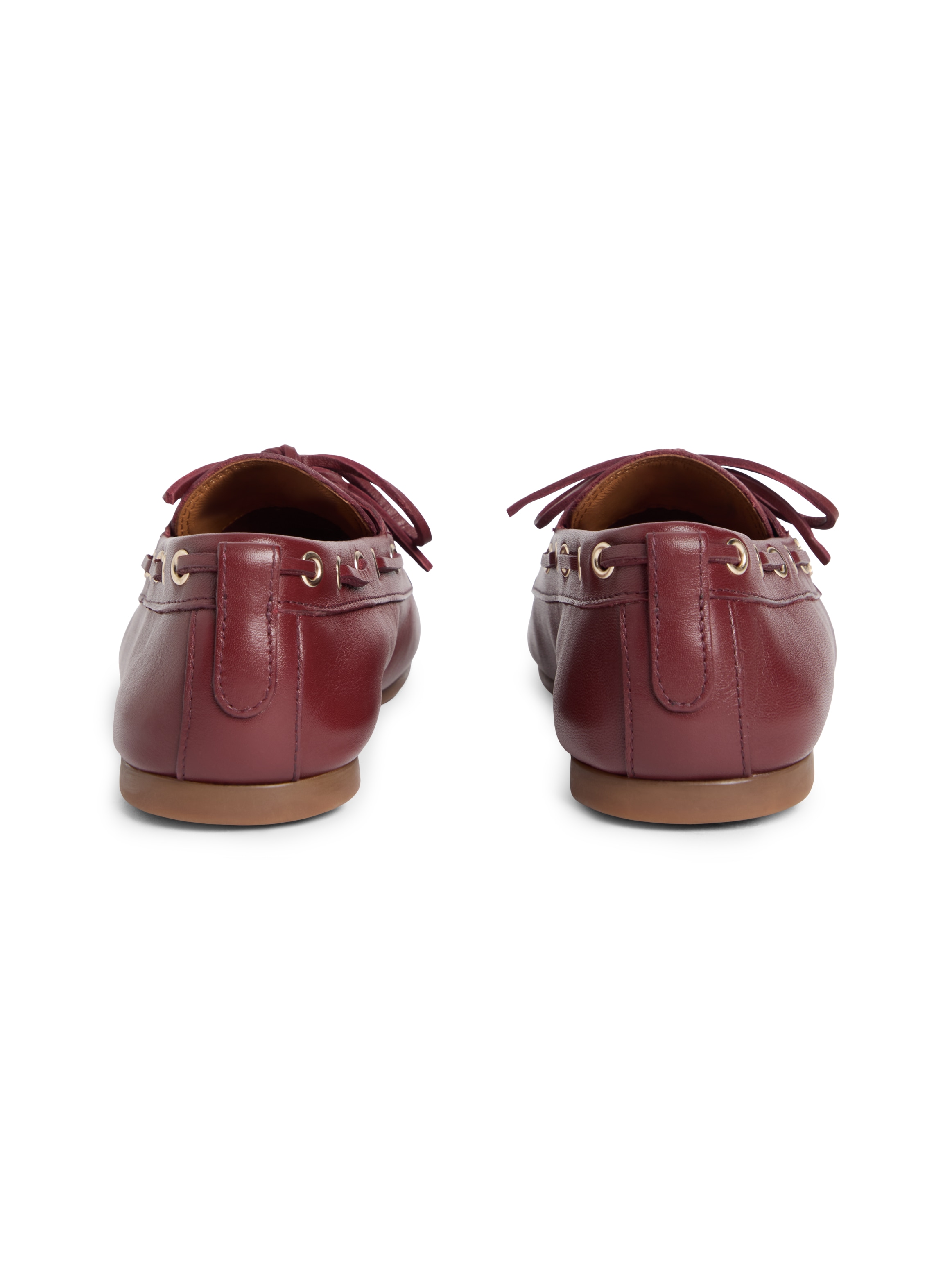 Tommy Hilfiger Bootsschuh »TH SLEEK LEATHER BOAT SHOE«  Bootsschuh, Businessschuh mit Blockabsatz und Ösen mit Durchzug