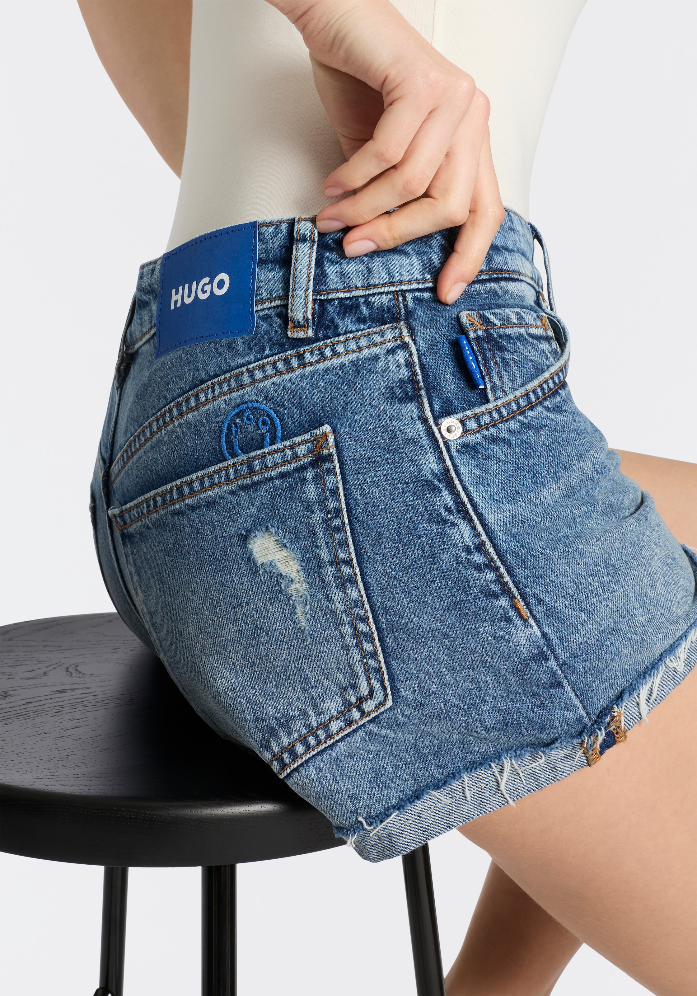 HUGO Blue Jeansshorts »Galimon« Mid Rise, geschnittener Saum
