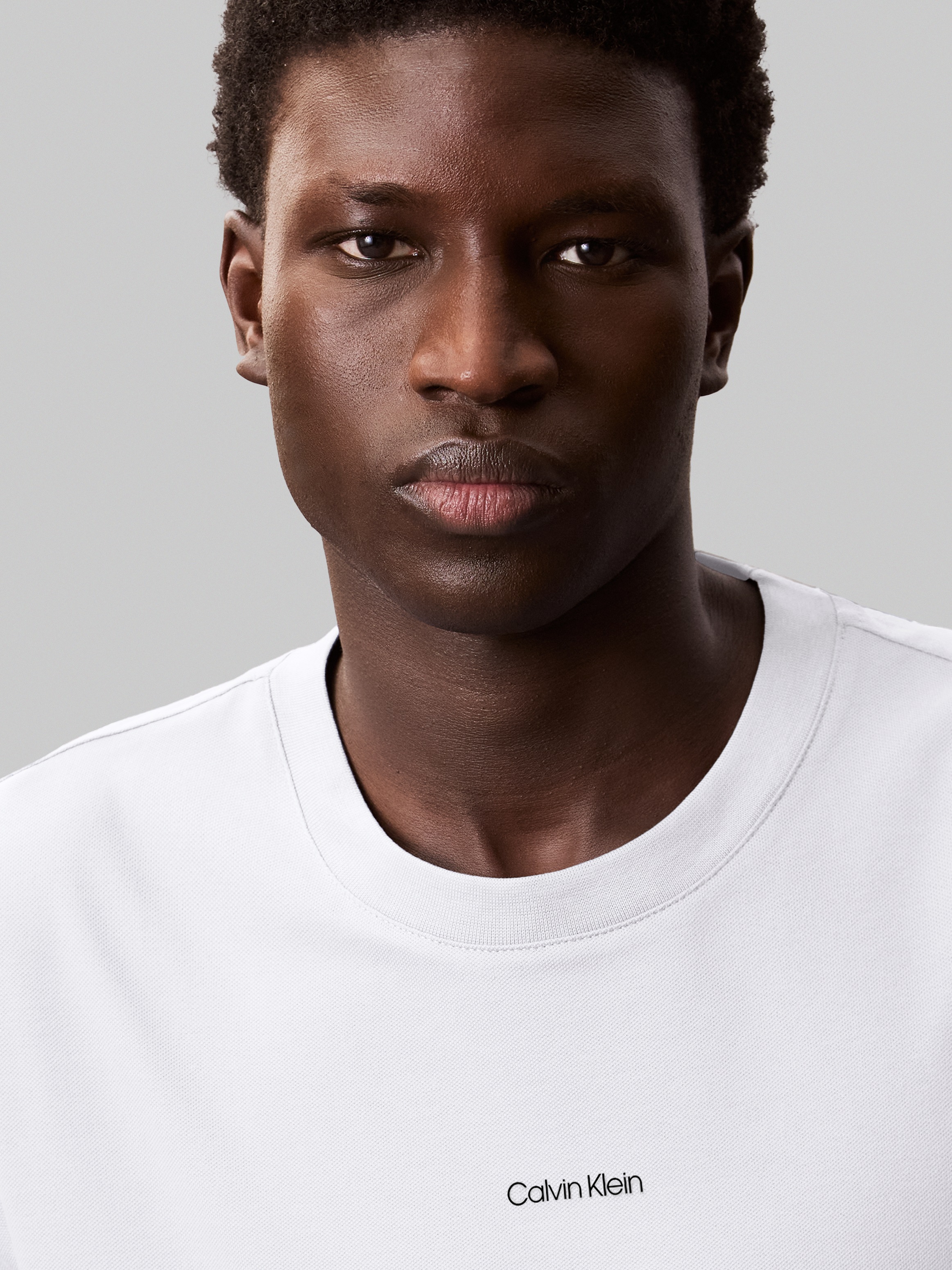 Calvin Klein T-Shirt »SS STRETCH PIQUE NANO EASY TEE«, Mit Rundhalsausschnitt
