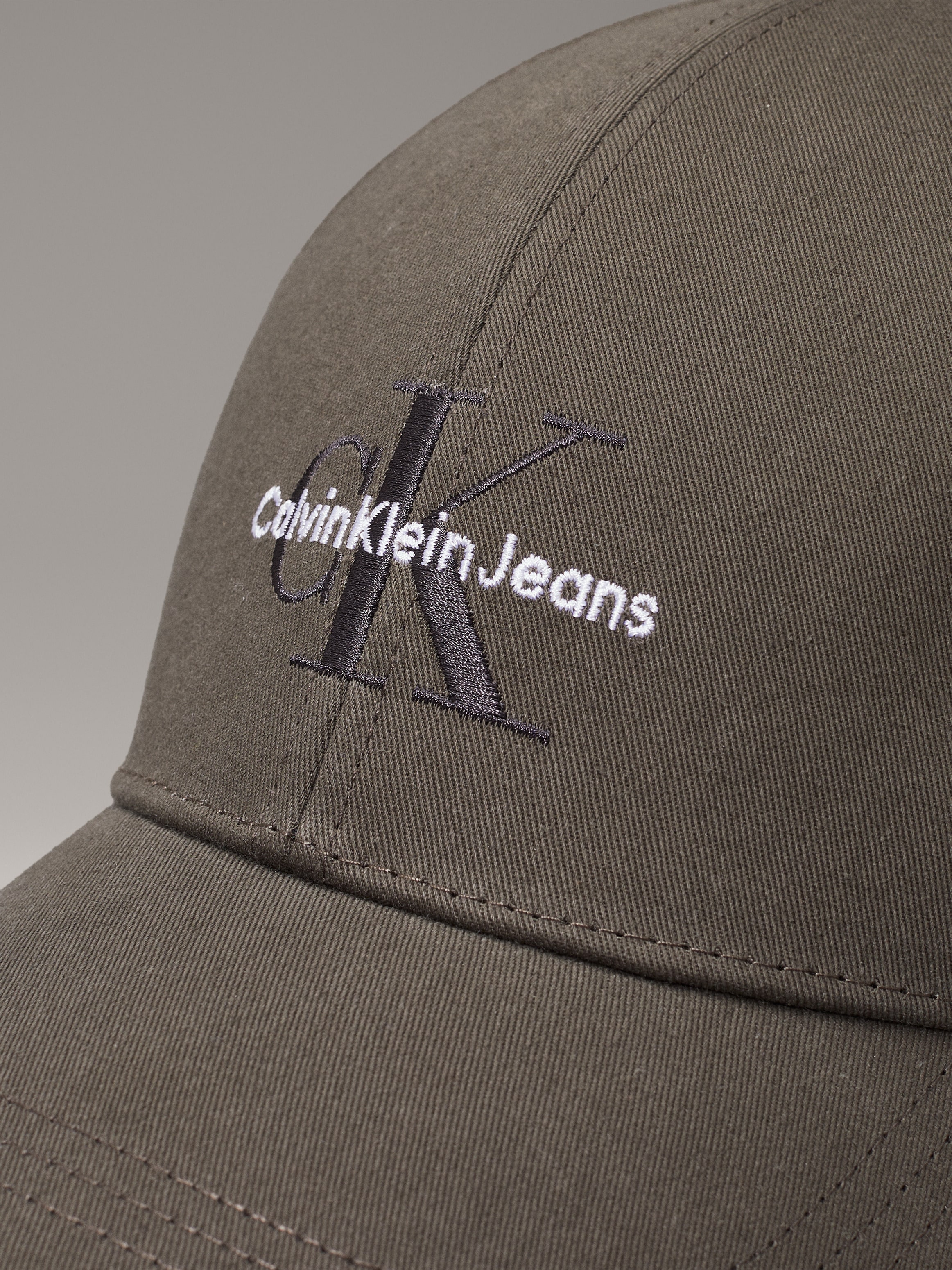 Calvin Klein Jeans Baseball Cap »MONO LOGO EMBRO CAP« Logostickerei