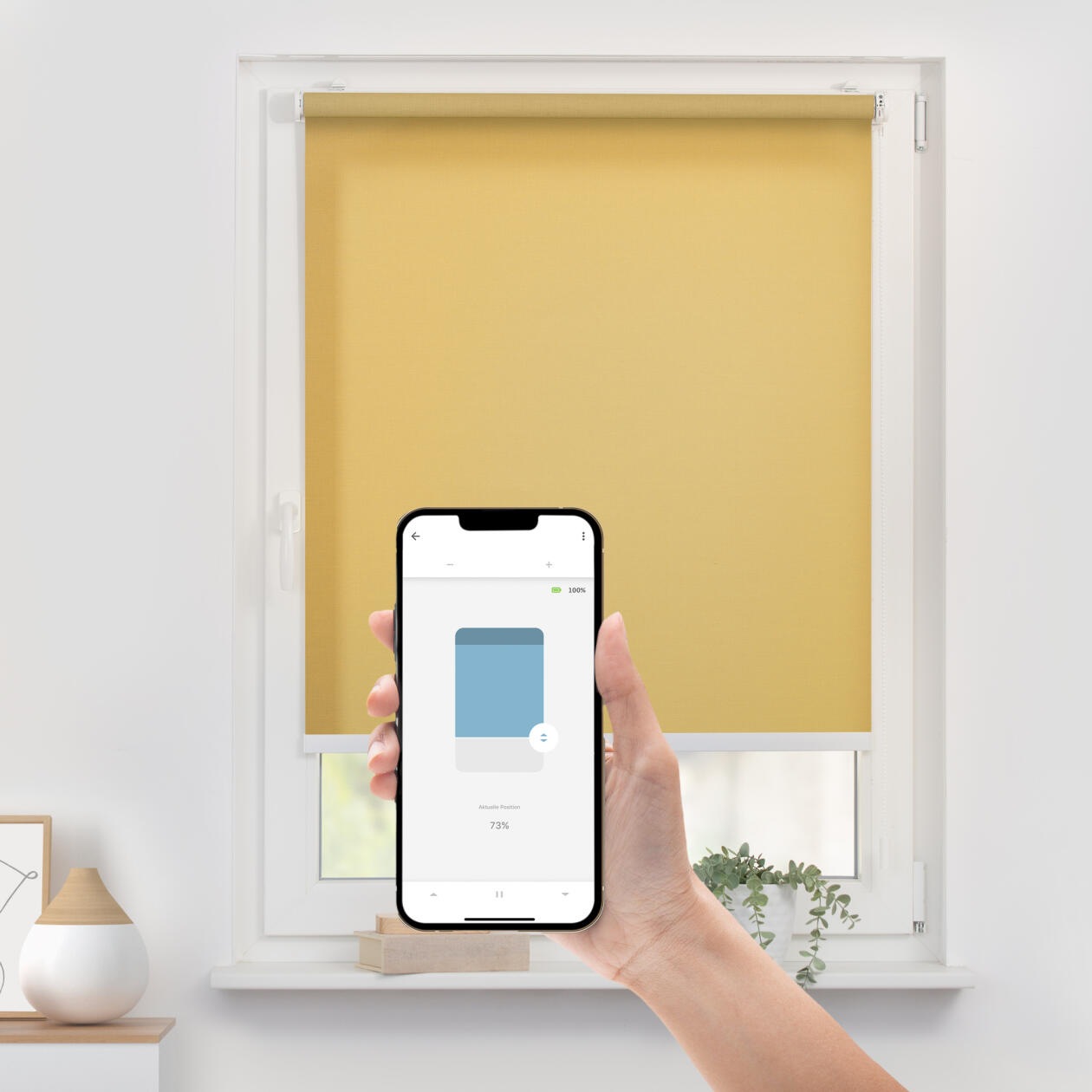 LICHTBLICK ORIGINAL Rollo »Klemmfix, ohne Bohren«, blickdicht, Blendschutz-Sichtschutz, mit Bohren/ohne Bohren, freihängend, Steuerbar mit Bluetooth-App, integrierter Elektromotor und Akku