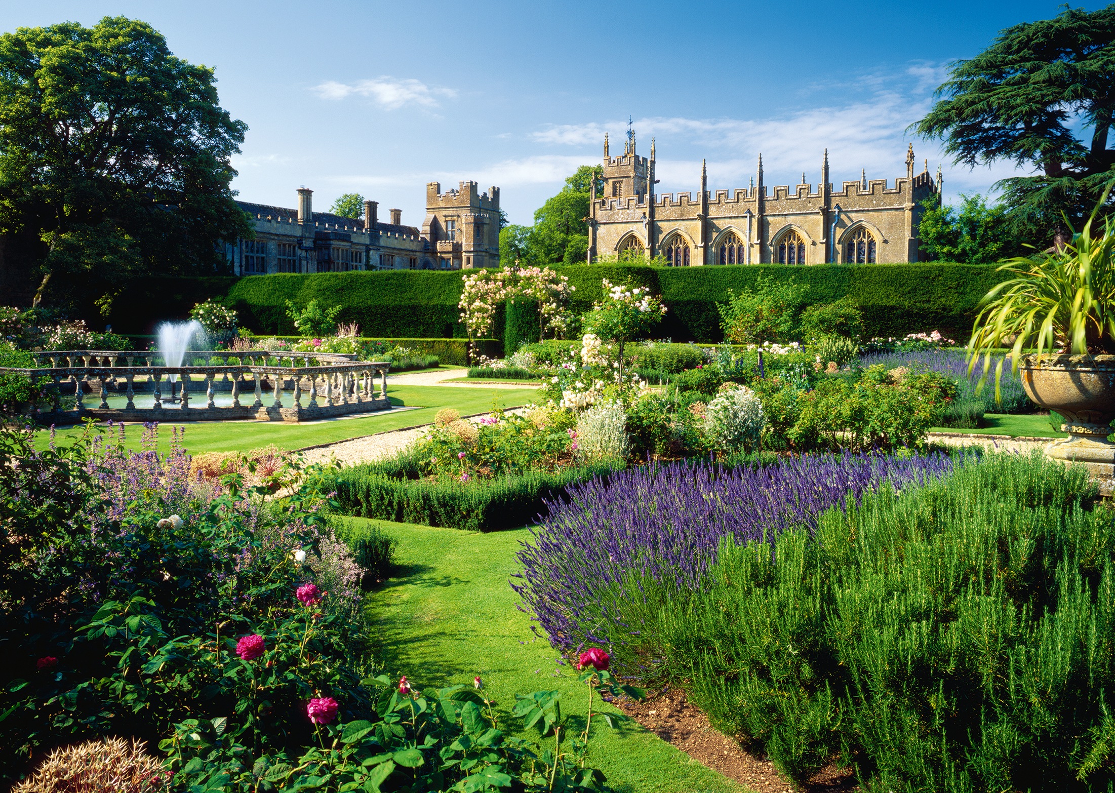Ravensburger Puzzle »Beautiful Gardens, Queen's Garden, Sudeley Castle, England«, Made in Germany