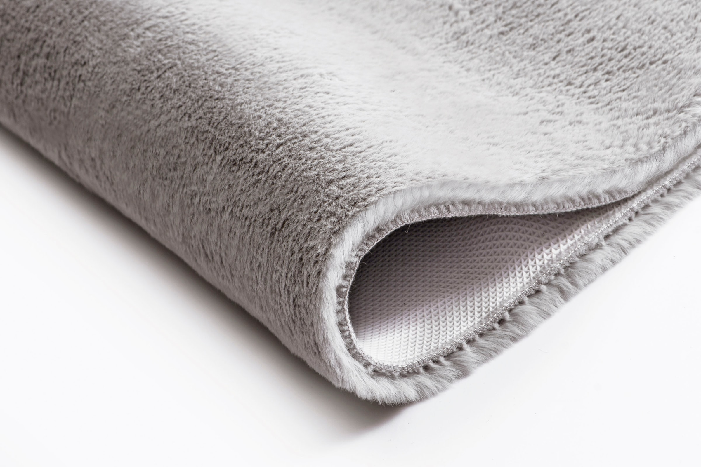 Kleine Wolke Badematte »Cony Oval«, fußbodenheizungsgeeignet-beidseitig nutzbar, Badteppich, Fell-Optik, Uni Farben, besonders weich, waschbar