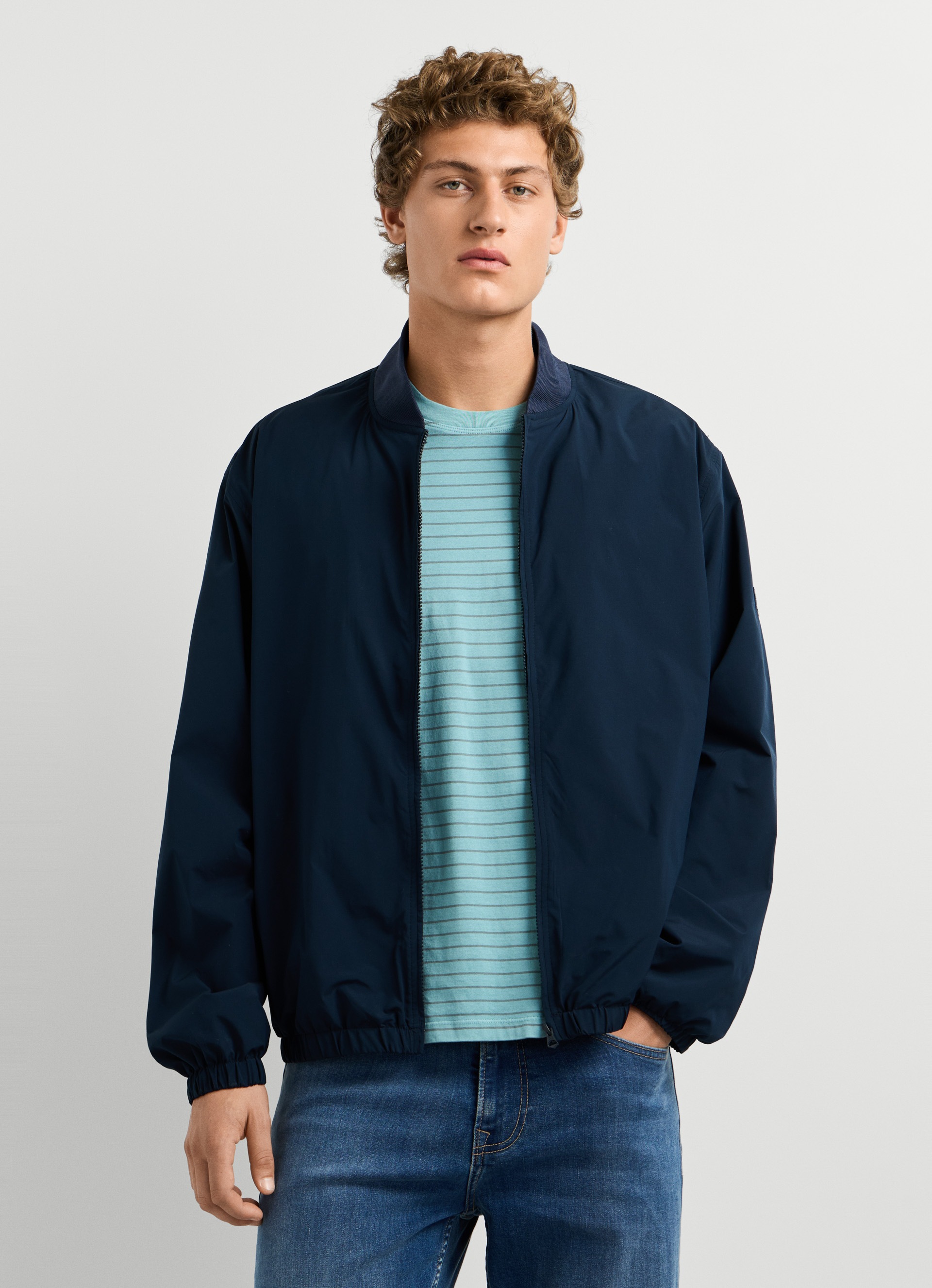 Pepe Jeans Bomberjacke »BELVEDERE« mit Stehkragen, Aufnäher