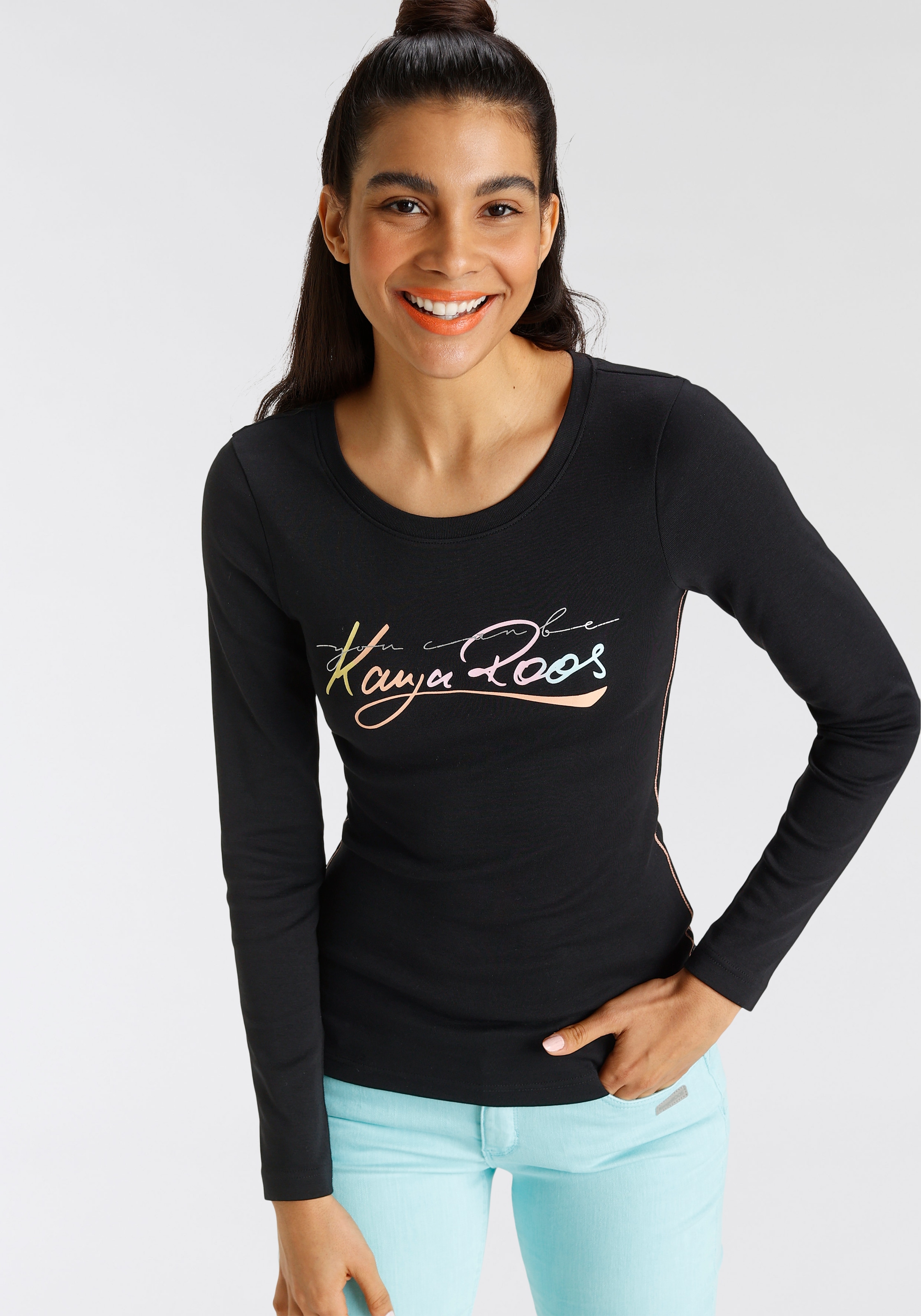 NEUE - mit KOLLEKTION KangaROOS Online-Shop bestellen trendig Langarmshirt, farbigen im Logoschriftzug