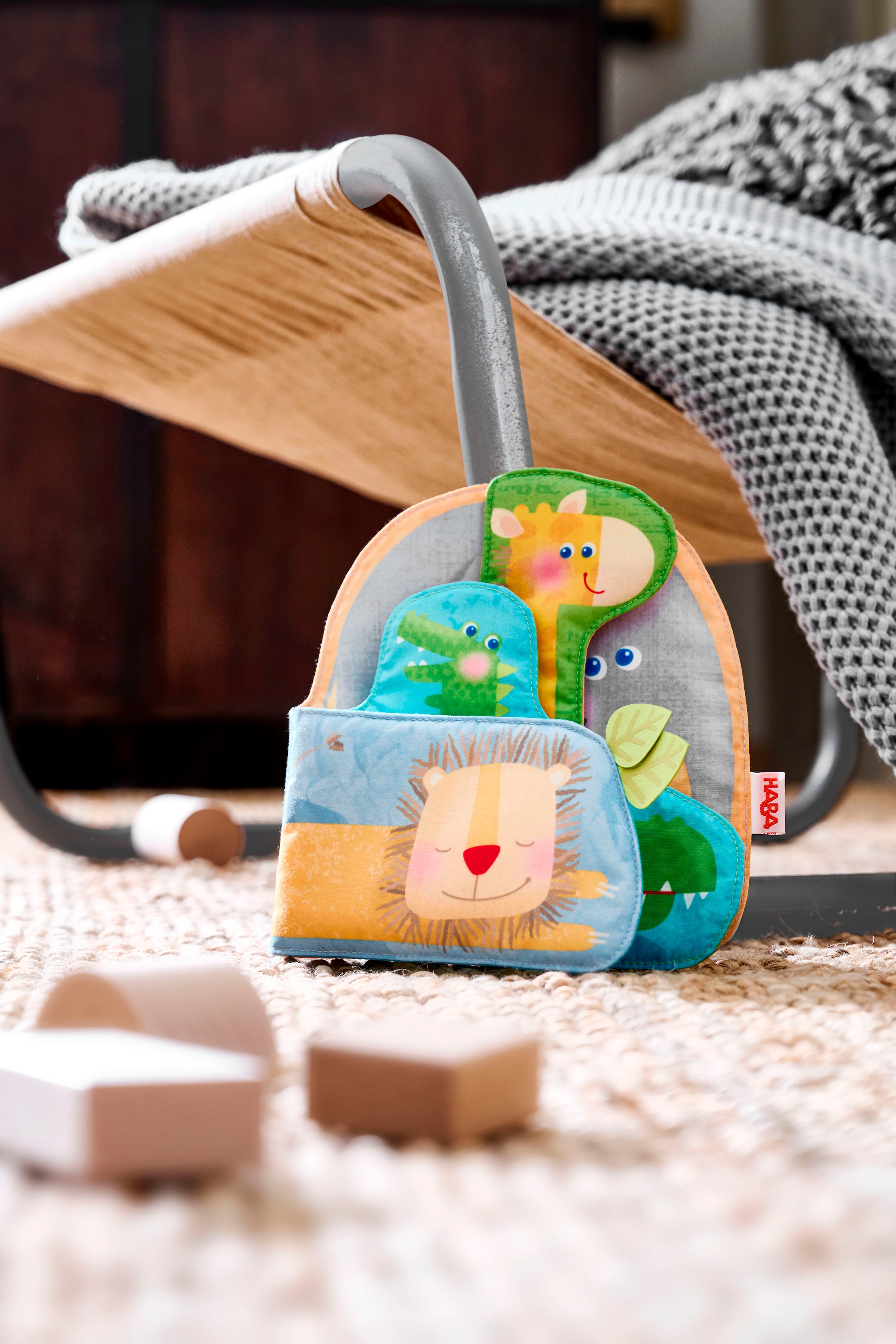 Haba Greifspielzeug »Stoffbuch Wilde Tiere«
