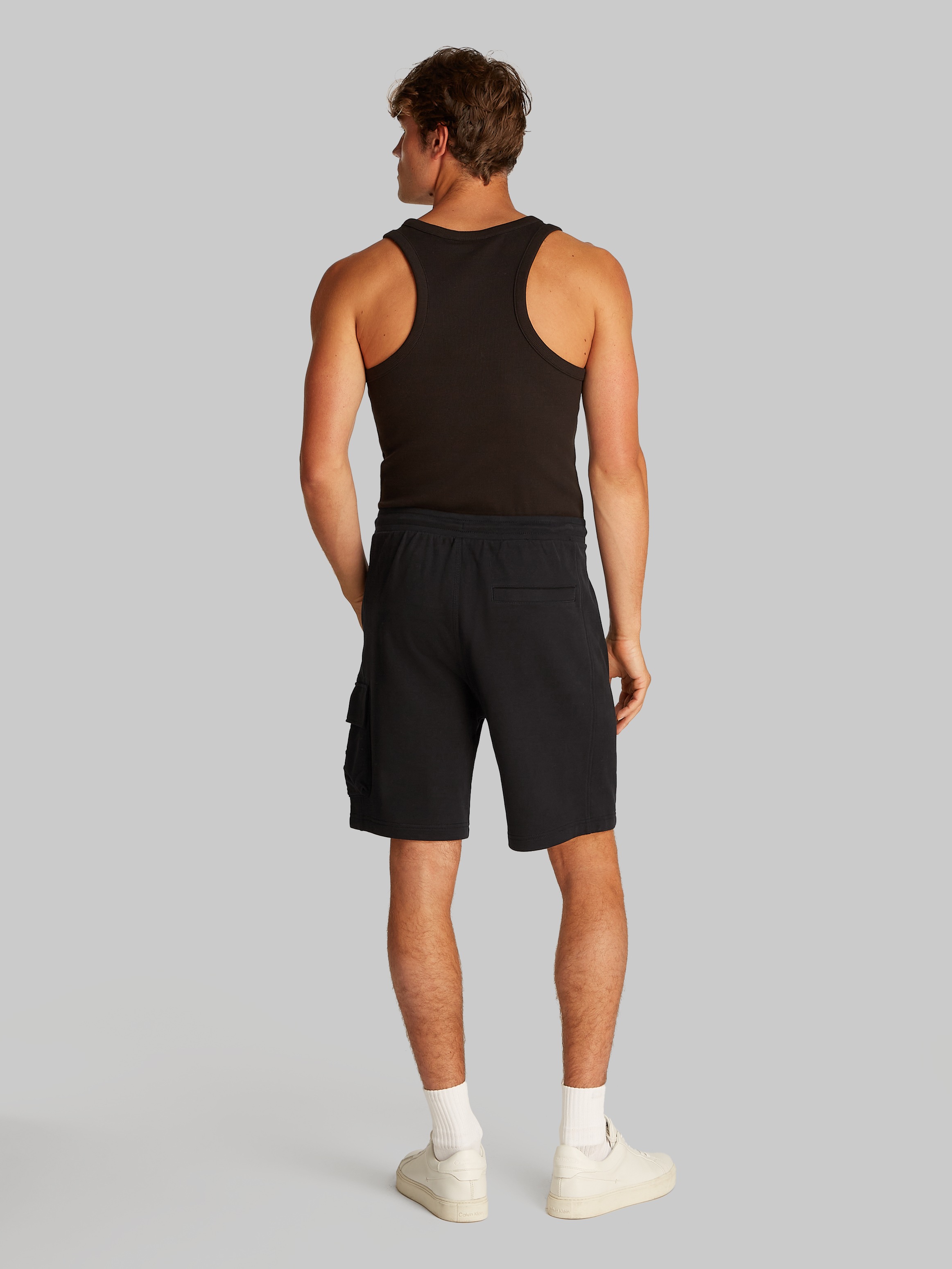 Calvin Klein Jeans Shorts »WOVEN LABEL SHORT«, mit Cargotasche