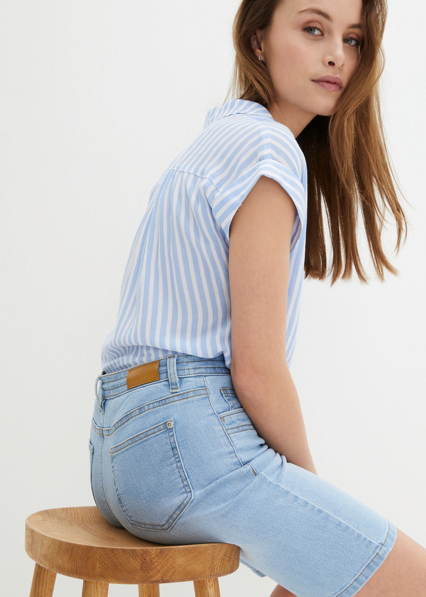 bonprix Bermudas  schmale Passform, elastisches Material, mit Bindeband